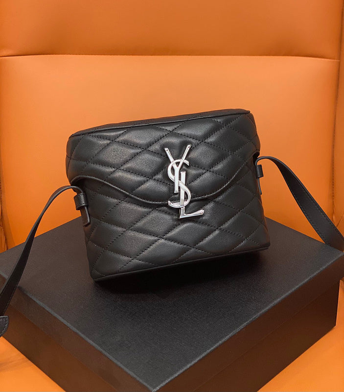 Yves Saint Laurent - Bags - 295
