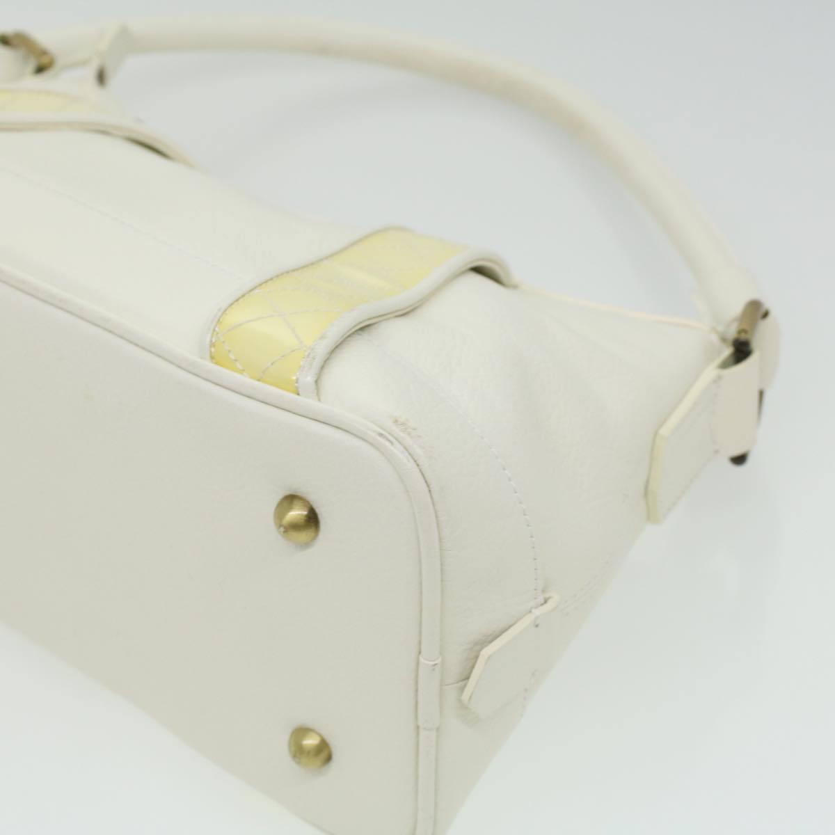 Burberry White Leather Shoulder Bag ( )
