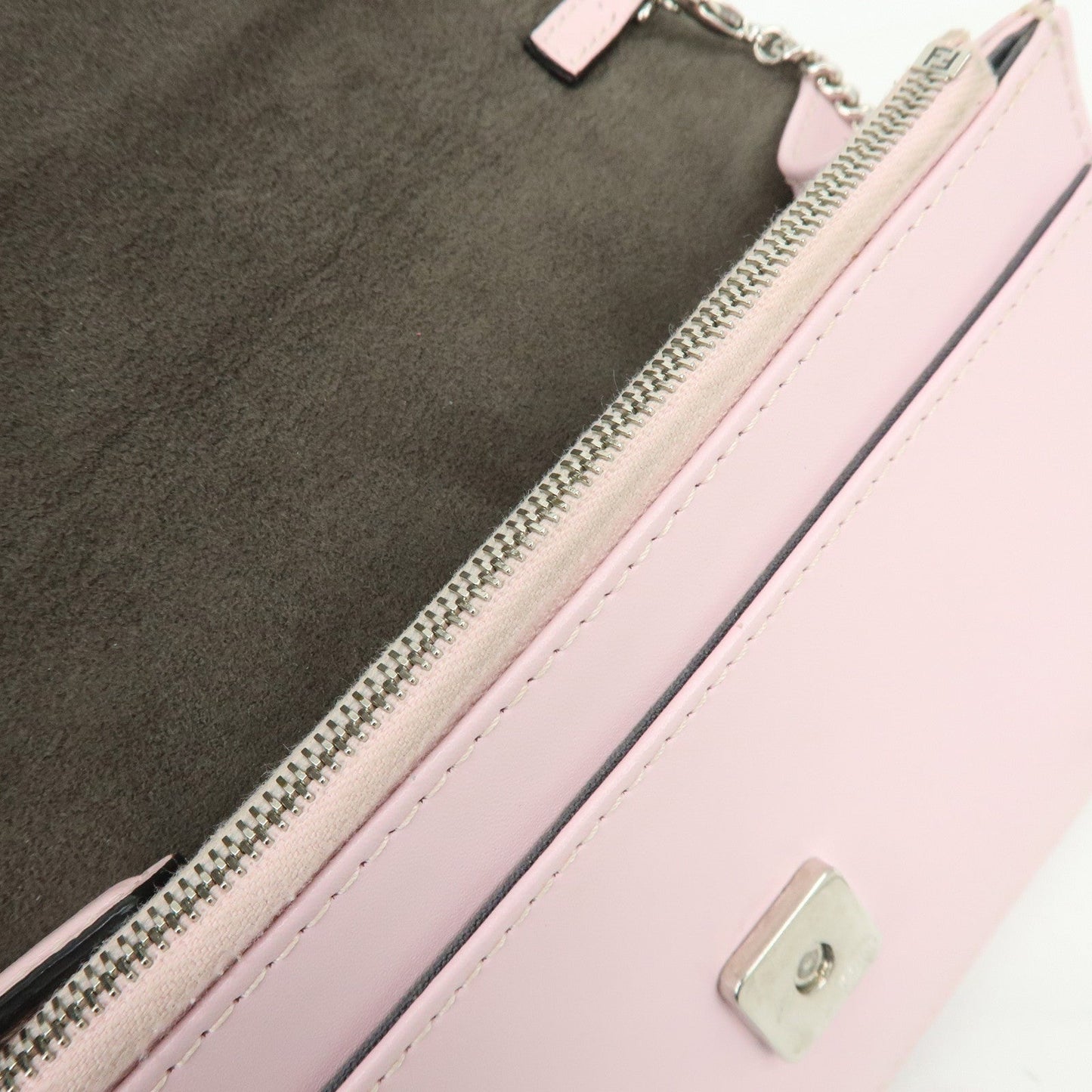 FENDI Leather Studs Chain Wallet Shoulder Bag Pink 8M0346