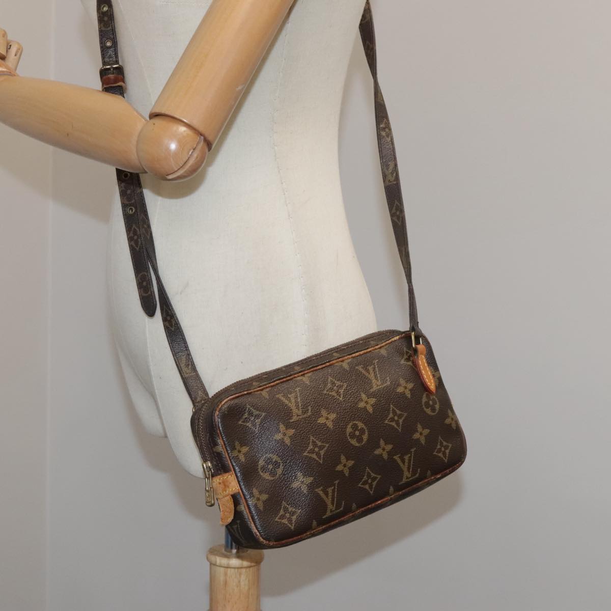 Louis Vuitton Pochette Marly