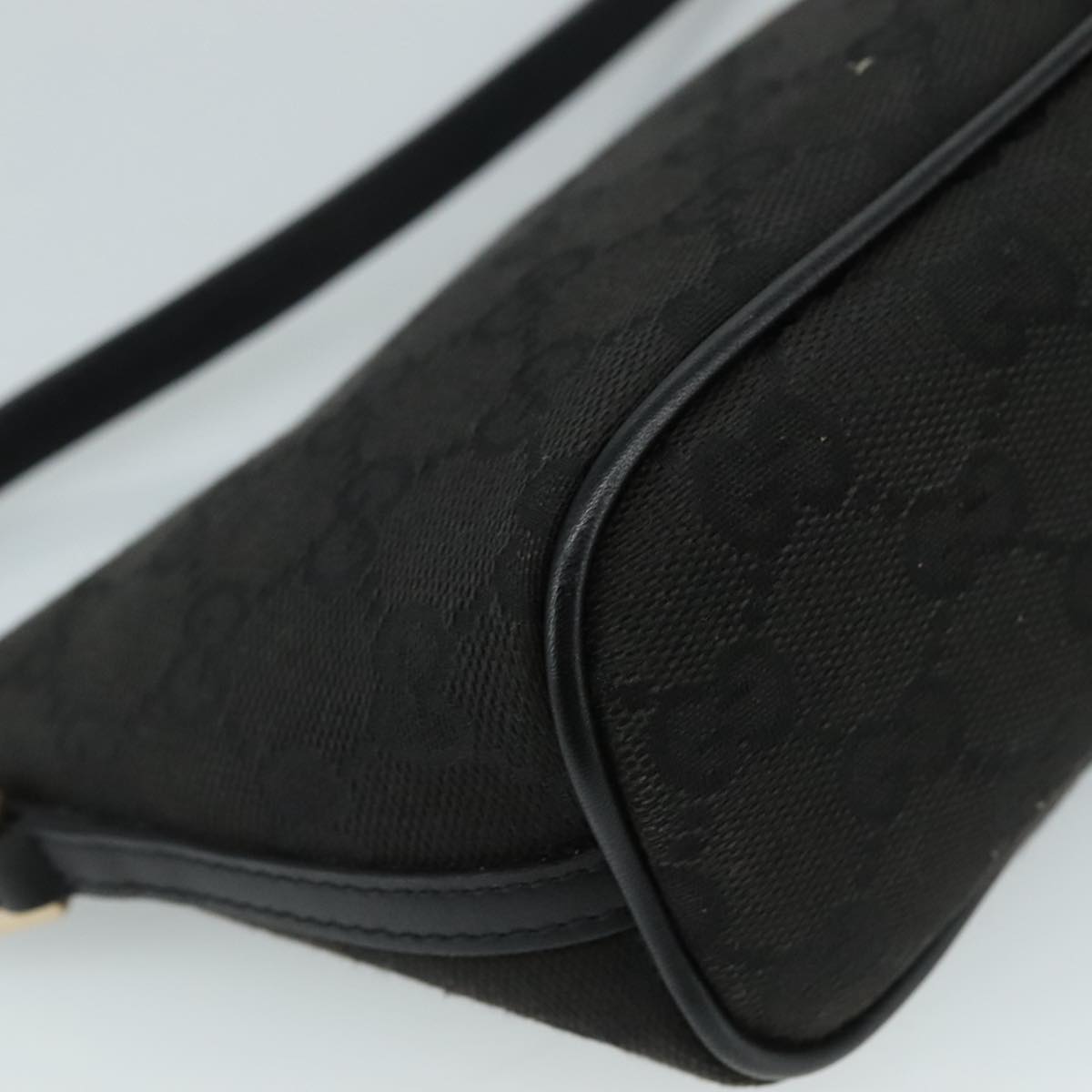 Gucci Baguette