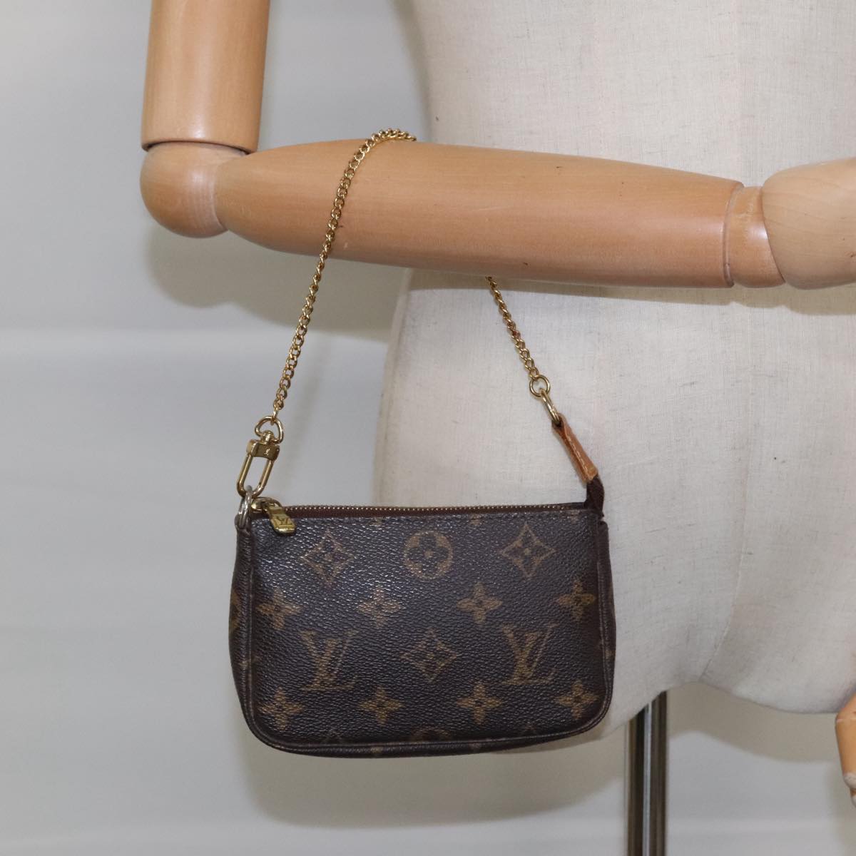 Louis Vuitton Mini Pochette Accessoires