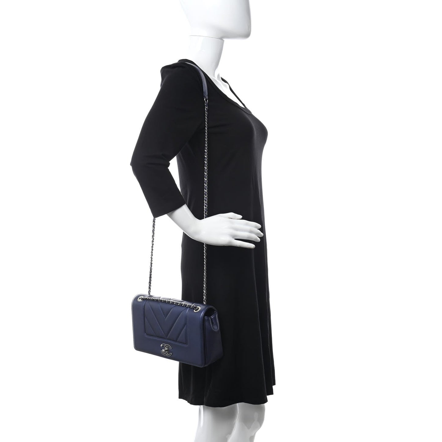 Chanel Metallic Sheepskin Chevron Quilted Medium Vintage Mademoiselle Flap Navy