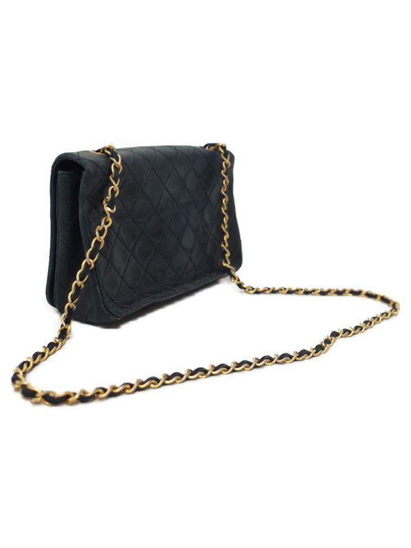 Chanel Matelasse Chain Shoulder Bag Black
