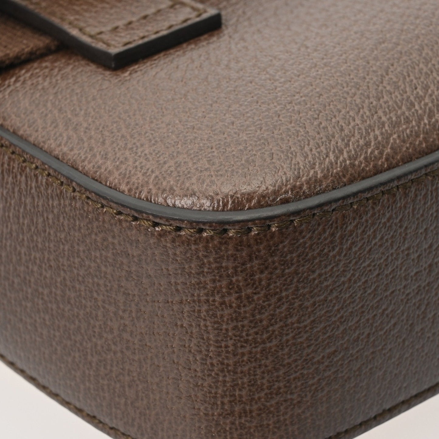 Gucci Brown Multi-Color Sling Bag ( )