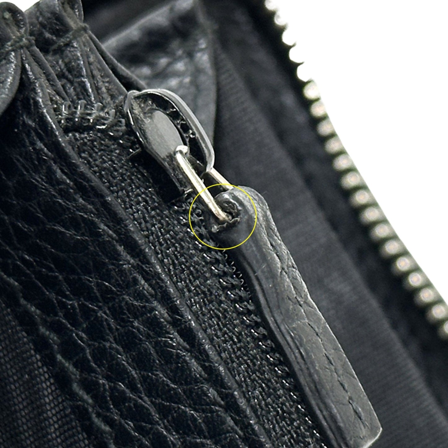 Gucci Black Leather Long Wallet (Bi-Fold) ( )