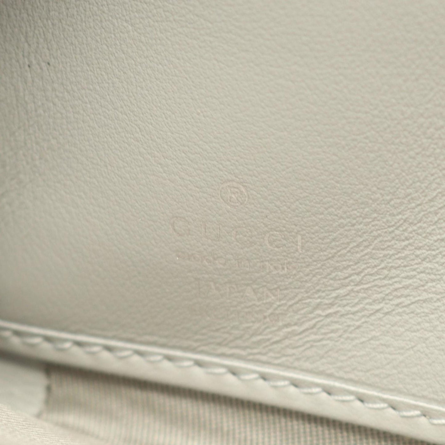 Gucci Gray Leather Long Wallet (Bi-Fold) ( )