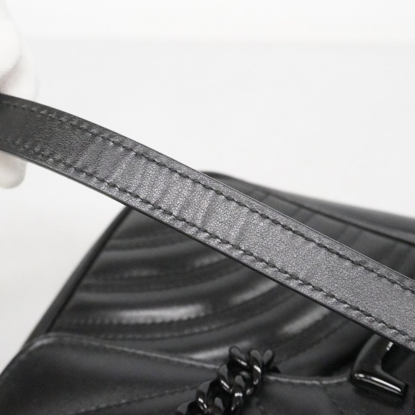 Gucci Black Leather Shoulder Bag ( )