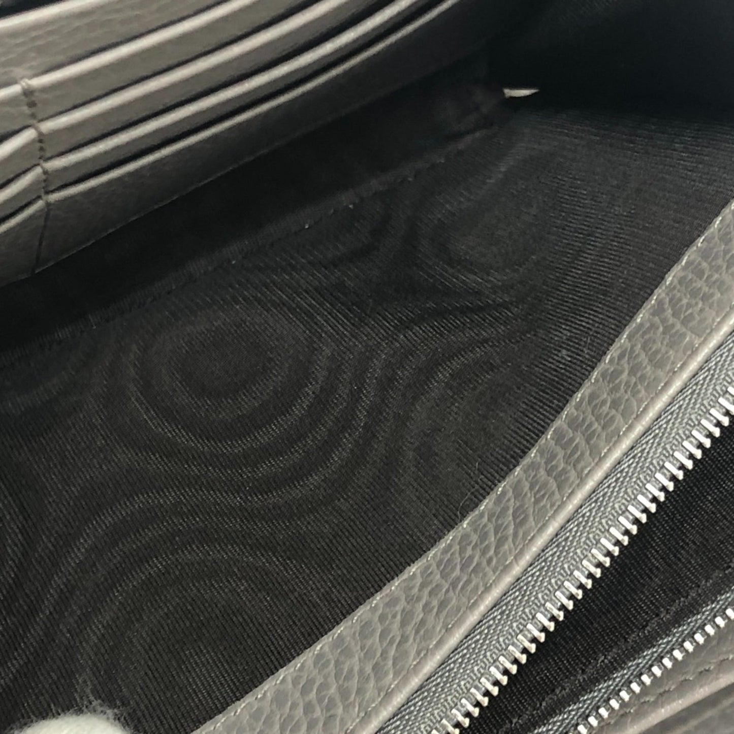 Gucci Gray Leather Shoulder Bag ( )