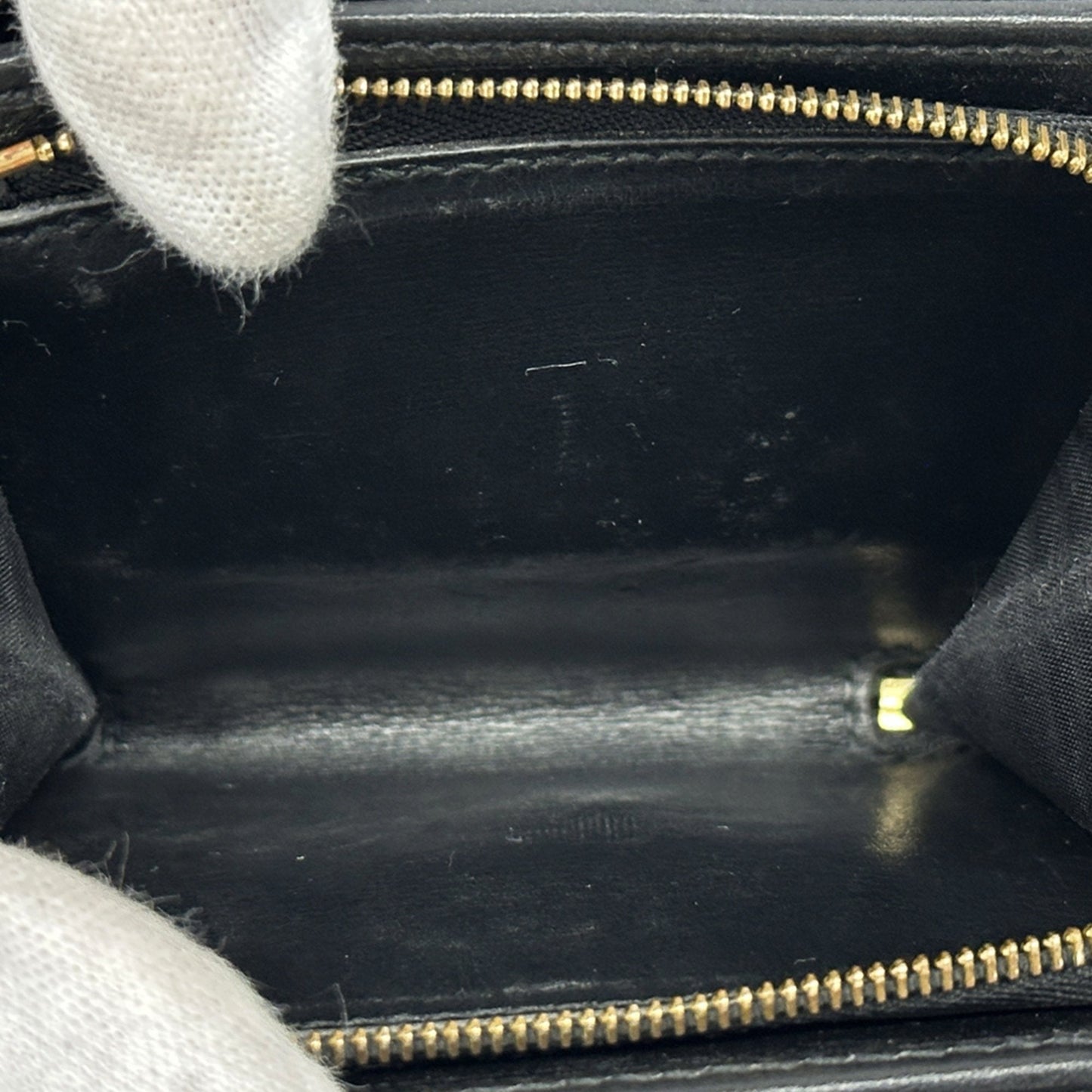 Gucci Black Leather Wallet (Bi-Fold) ( )
