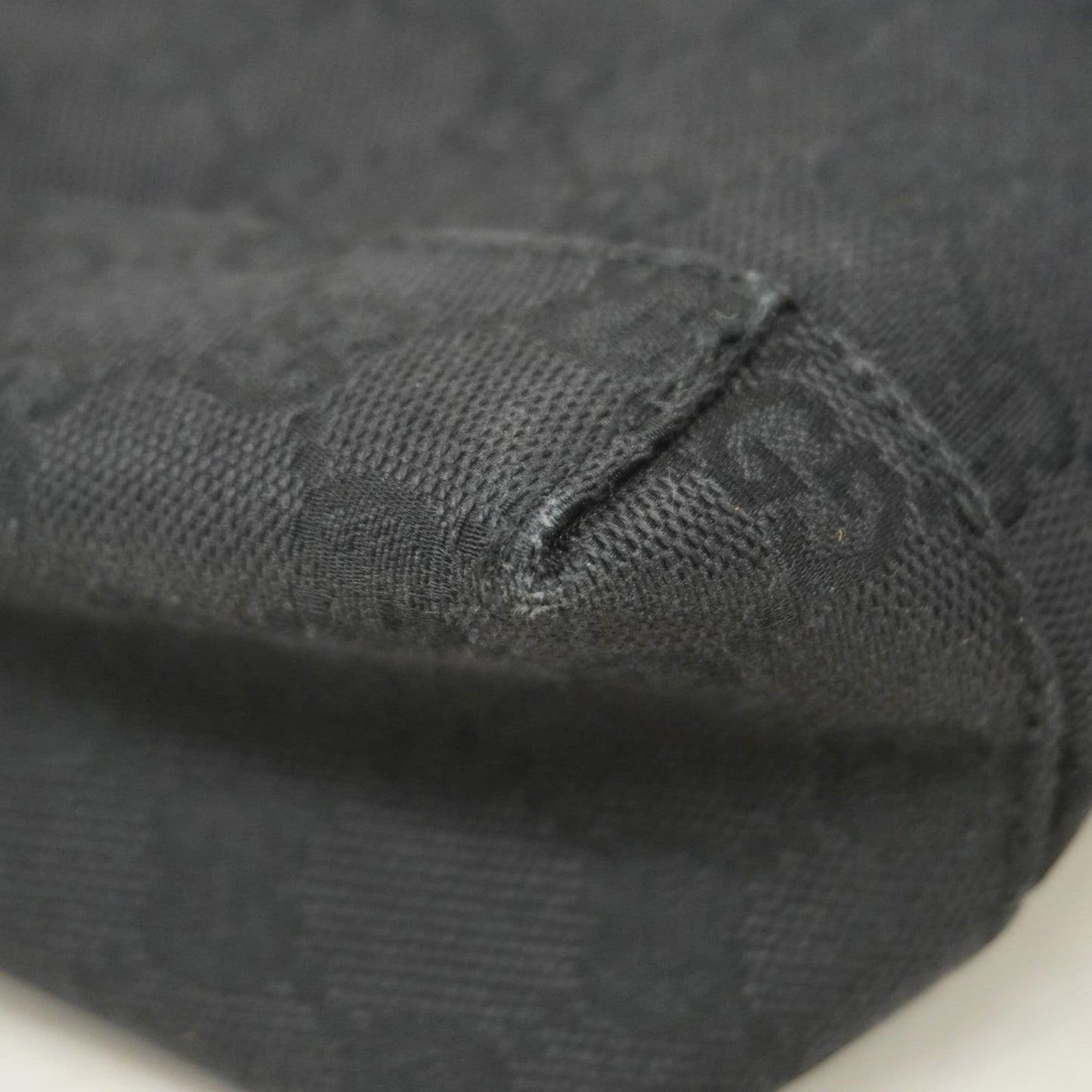 Gucci Black Canvas Handbag ( )