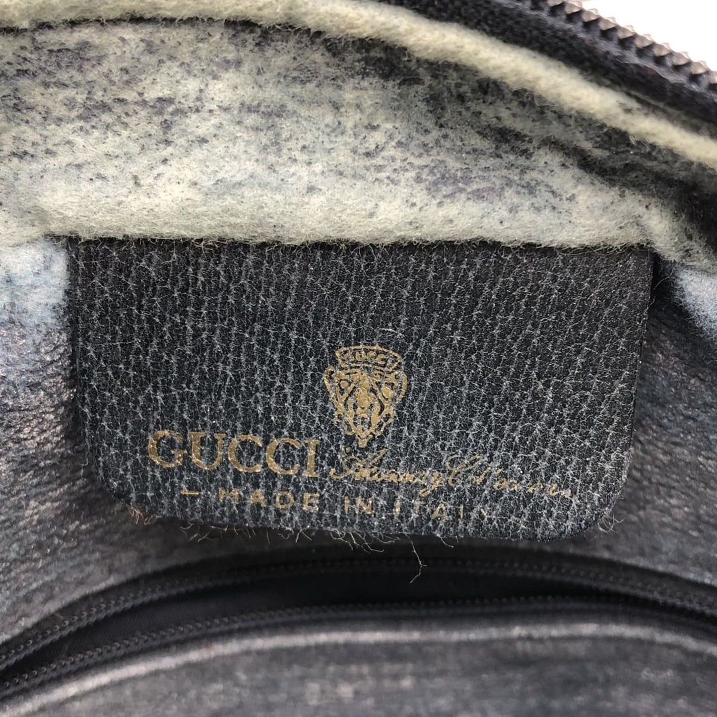 Gucci Navy Gg Supreme Shoulder Bag ( )