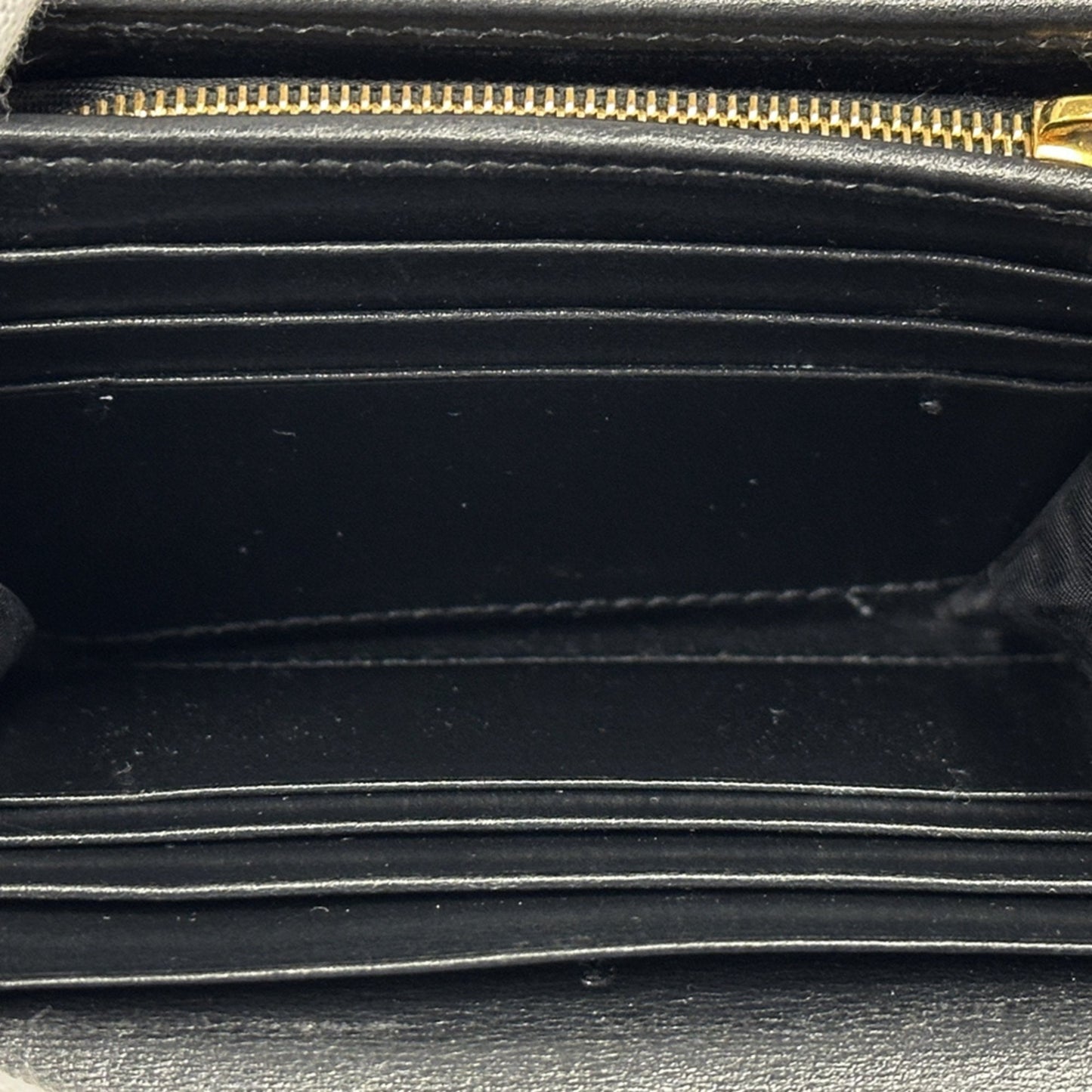 Gucci Black Leather Wallet (Bi-Fold) ( )
