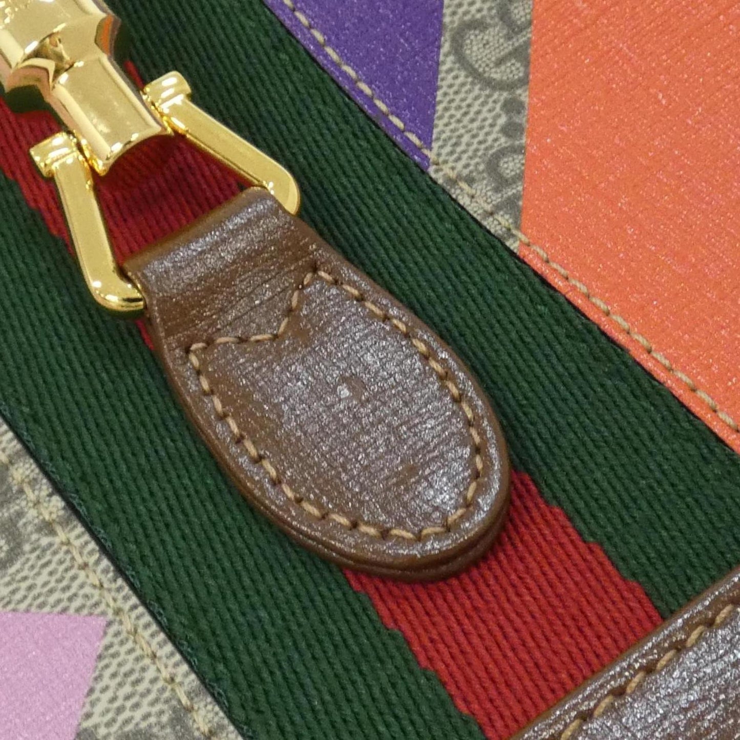 Gucci Beige Multi-Color Gg Supreme Shoulder Bag ( )