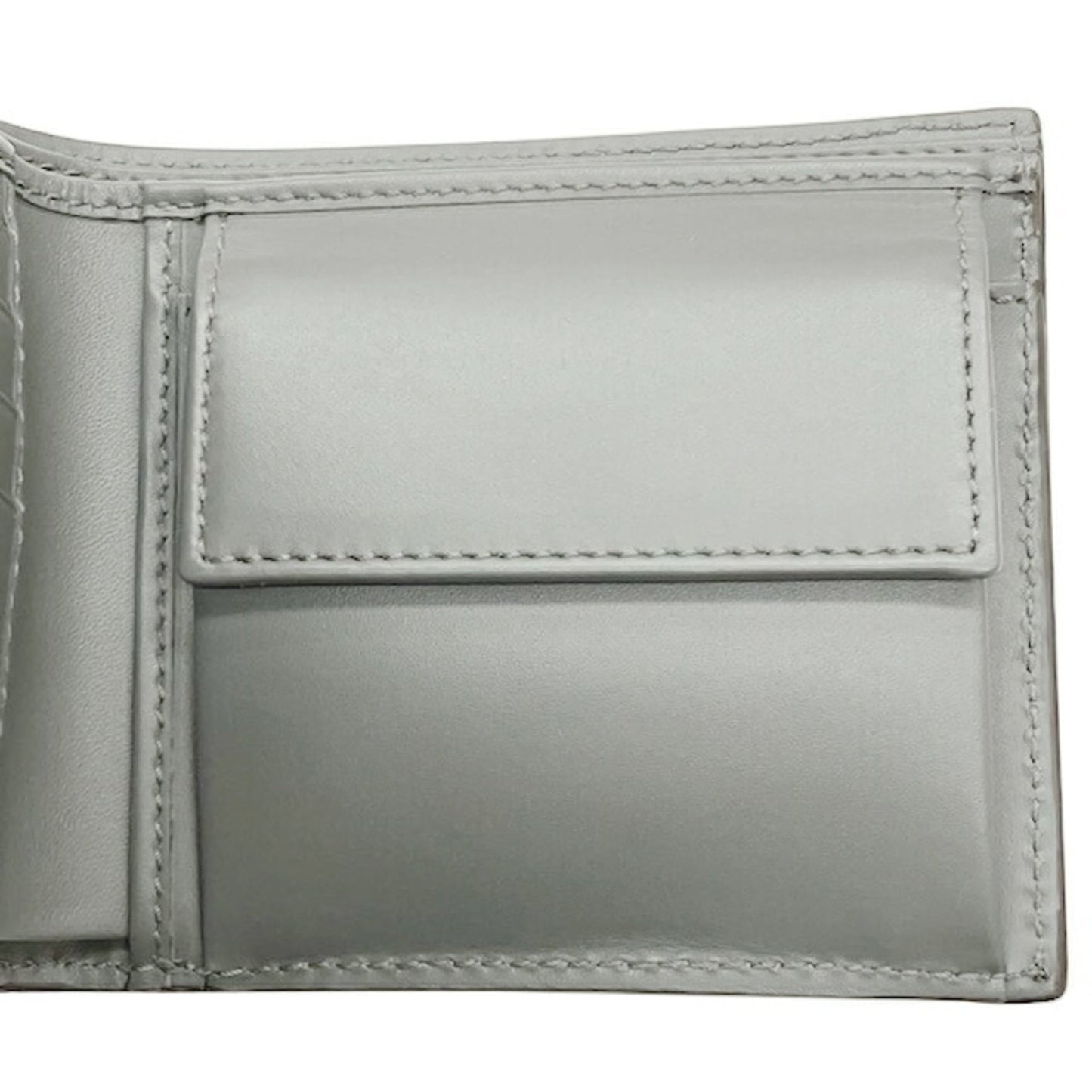 Gucci Gray Leather Wallet (Bi-Fold) ( )