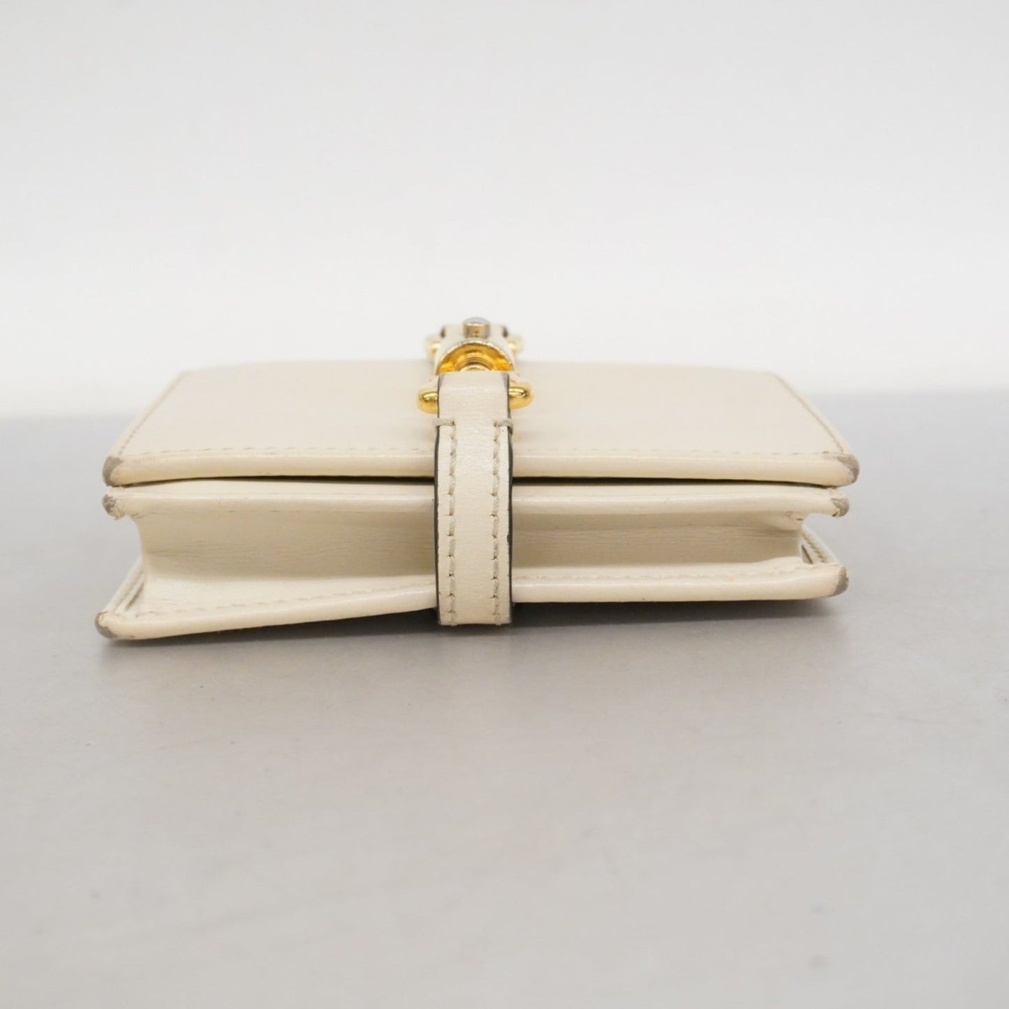 Gucci White Leather Wallet (Bi-Fold) ( )