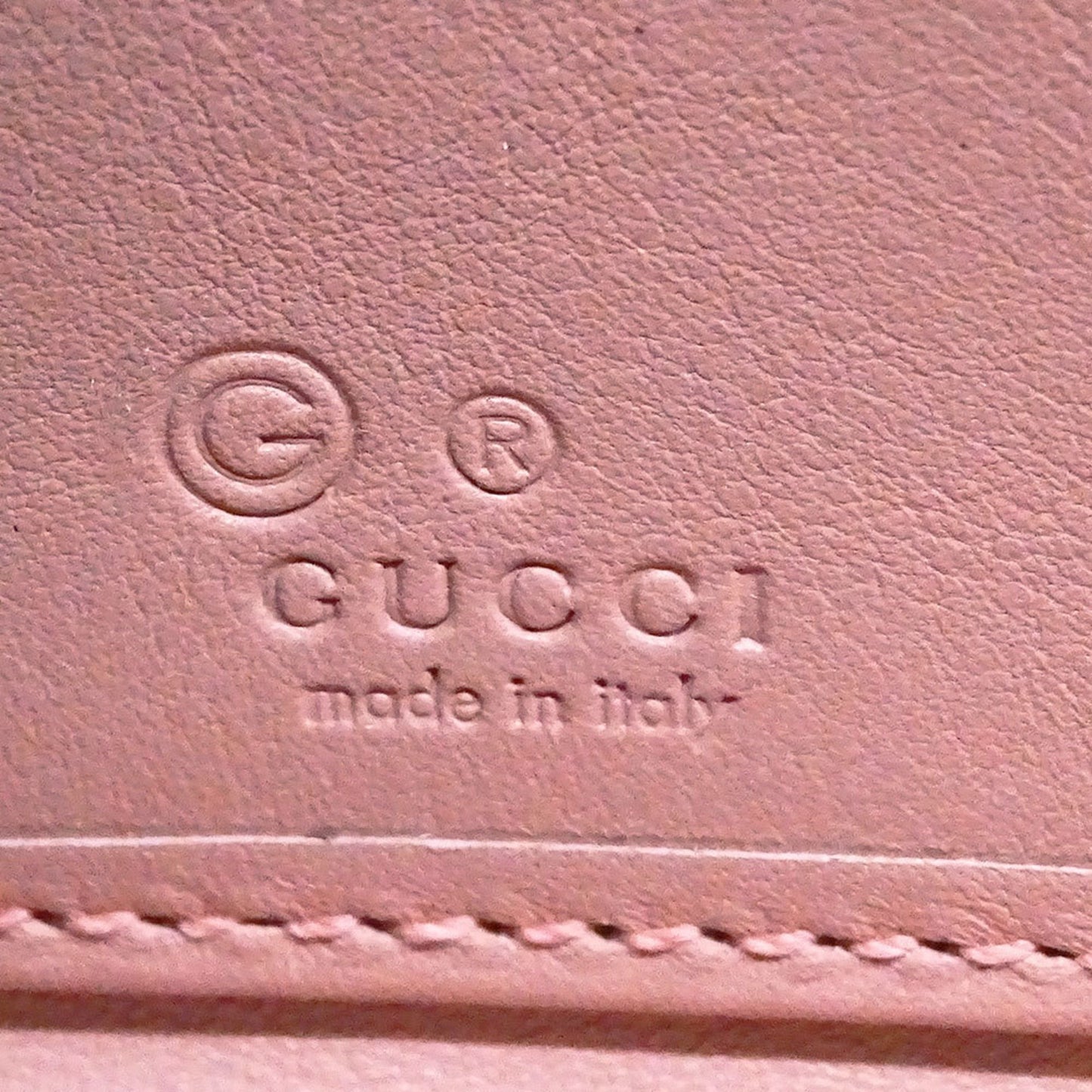 Gucci Pink Long Wallet (Bi-Fold) ( )