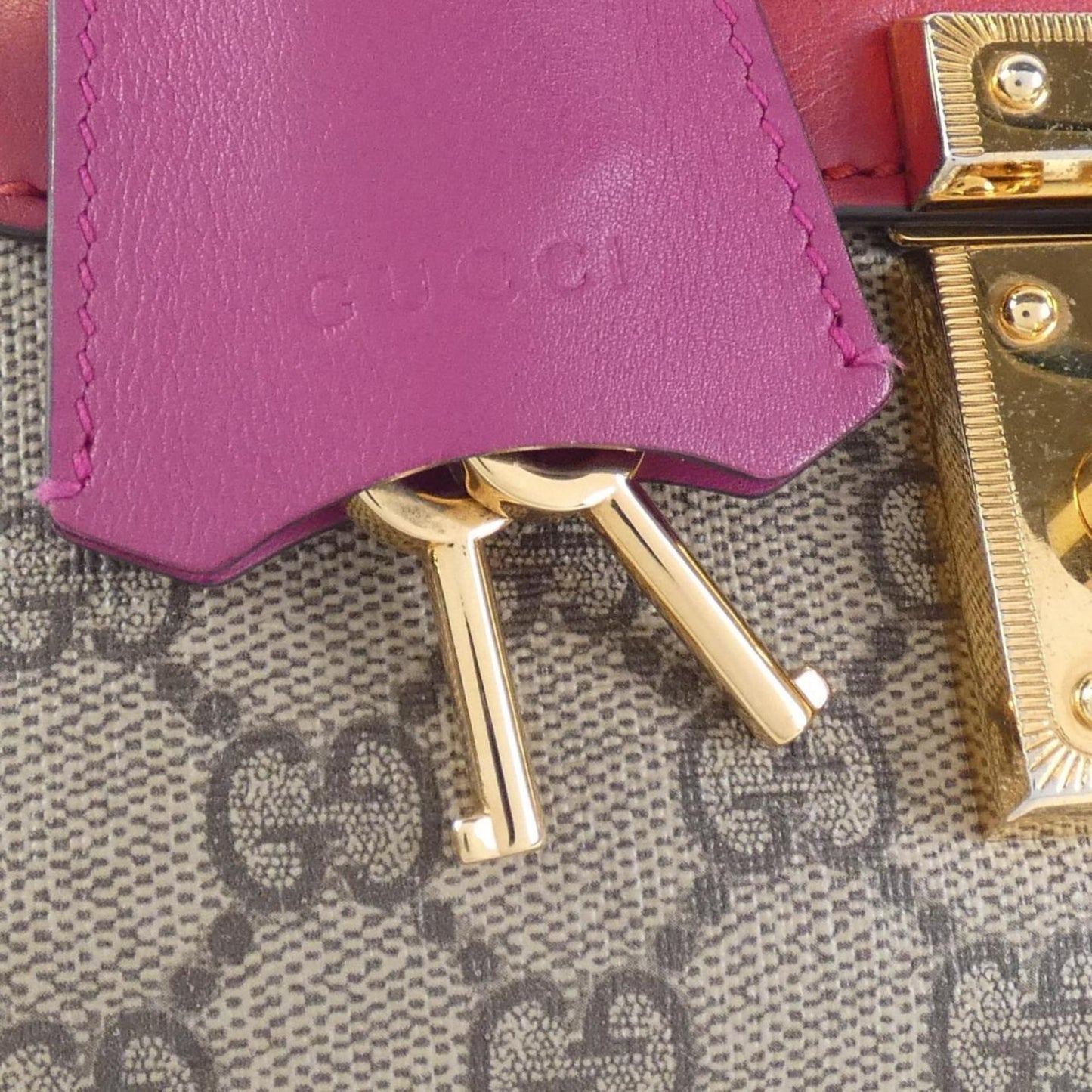 Gucci Leather Shoulder Bag