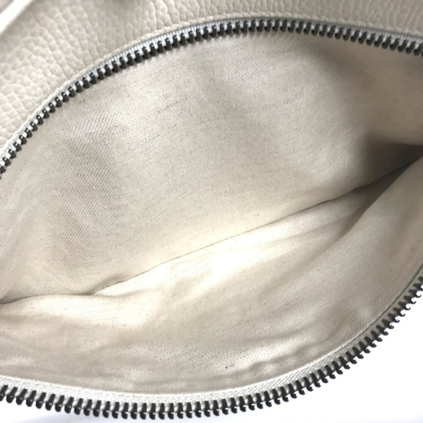 Gucci White Leather Messenger Bag Shoulder Bag ( )