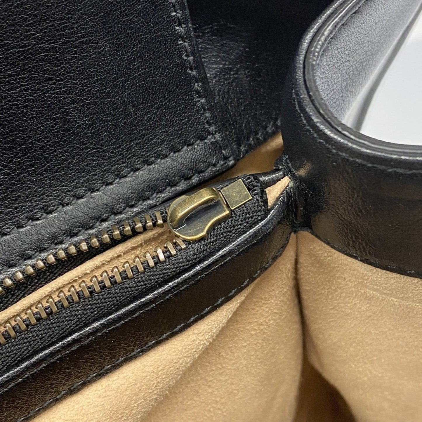 Gucci Black Leather Handbag ( )