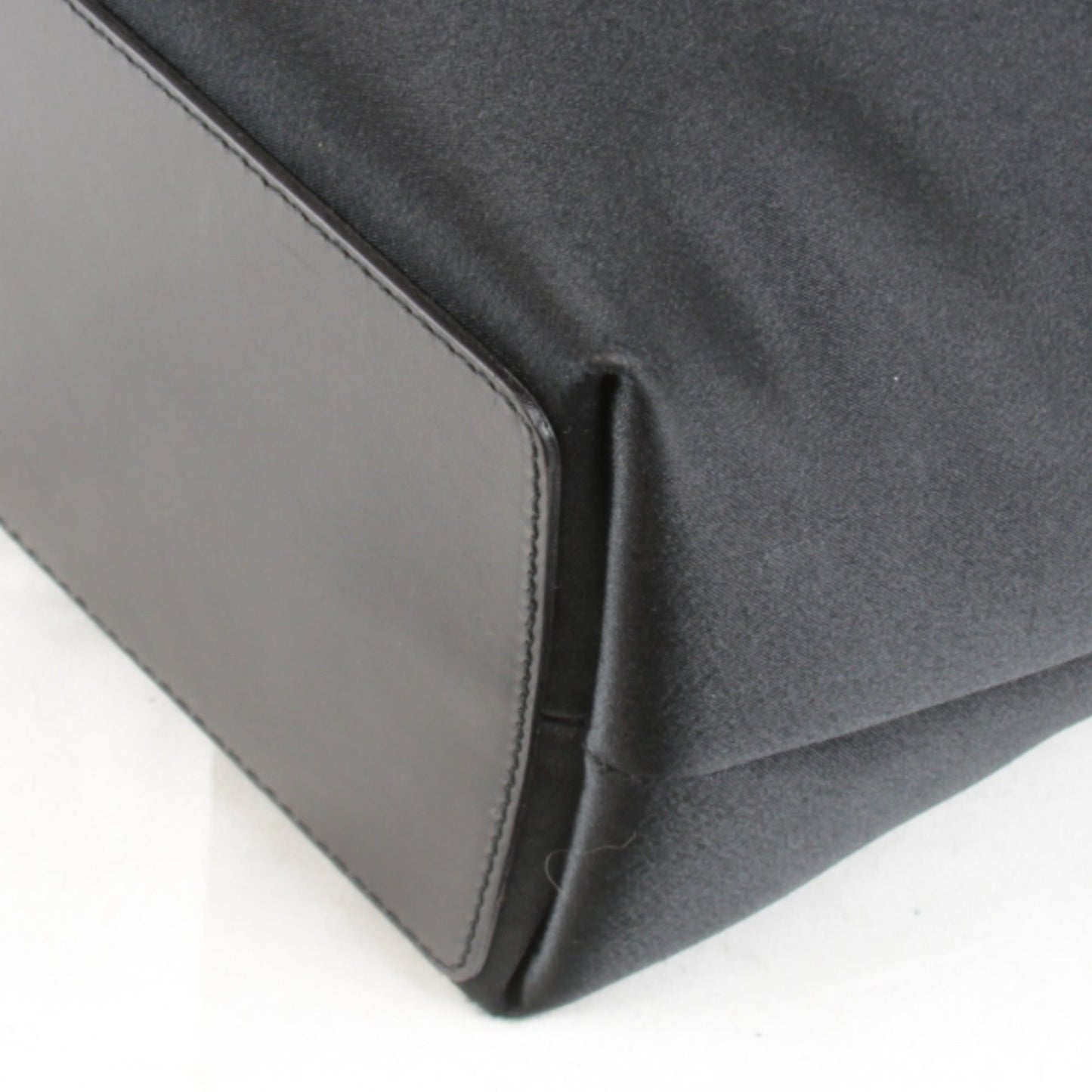 Gucci Black Satin Tote Bag ( )