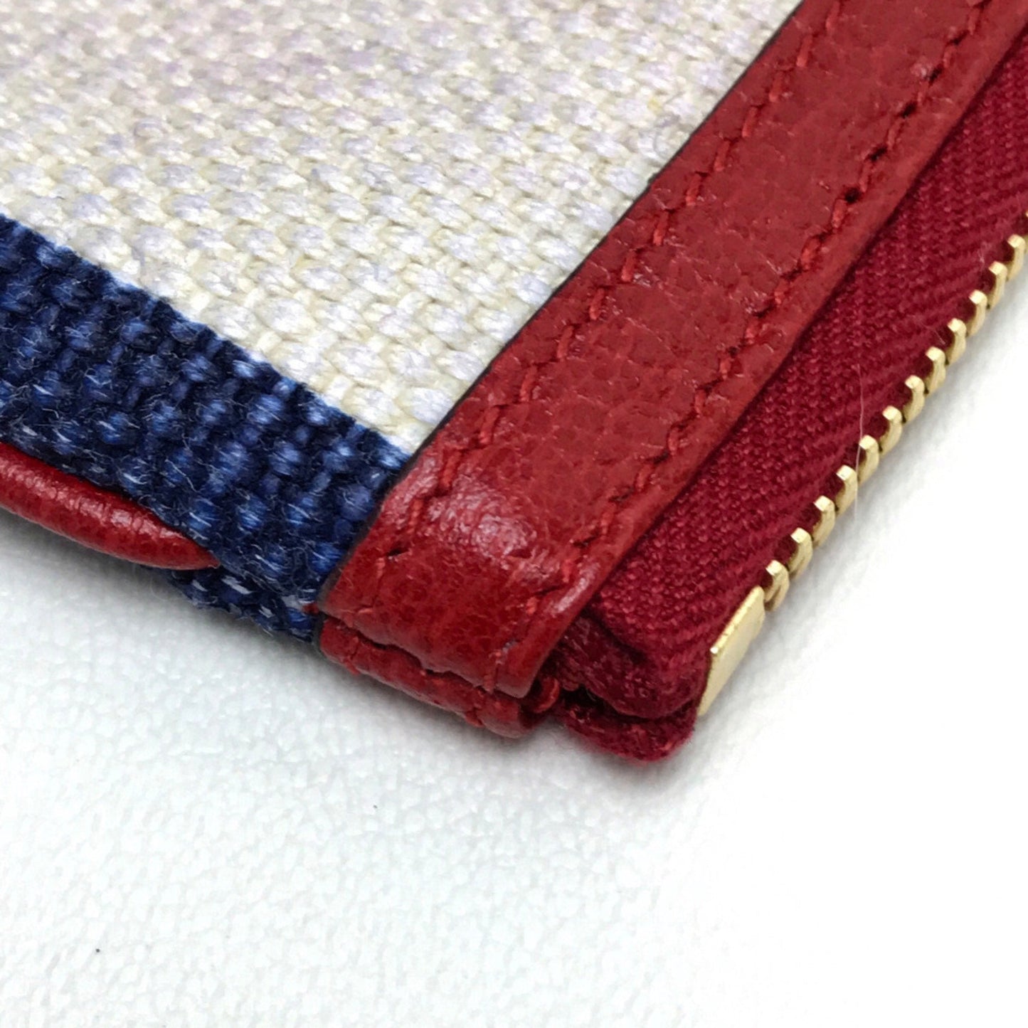 Gucci Red Other Clutch Bag ( )