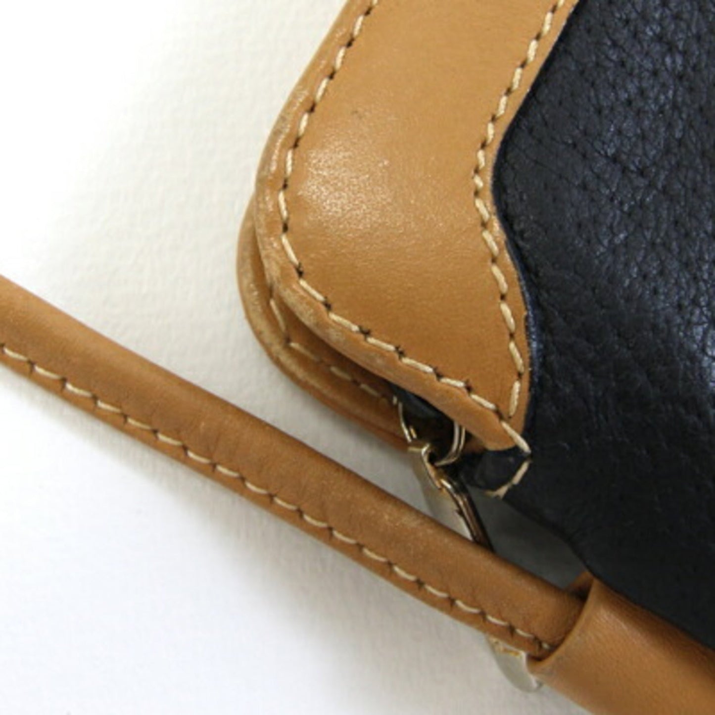 Gucci Black Light Brown Leather Pochette Shoulder Bag ( )