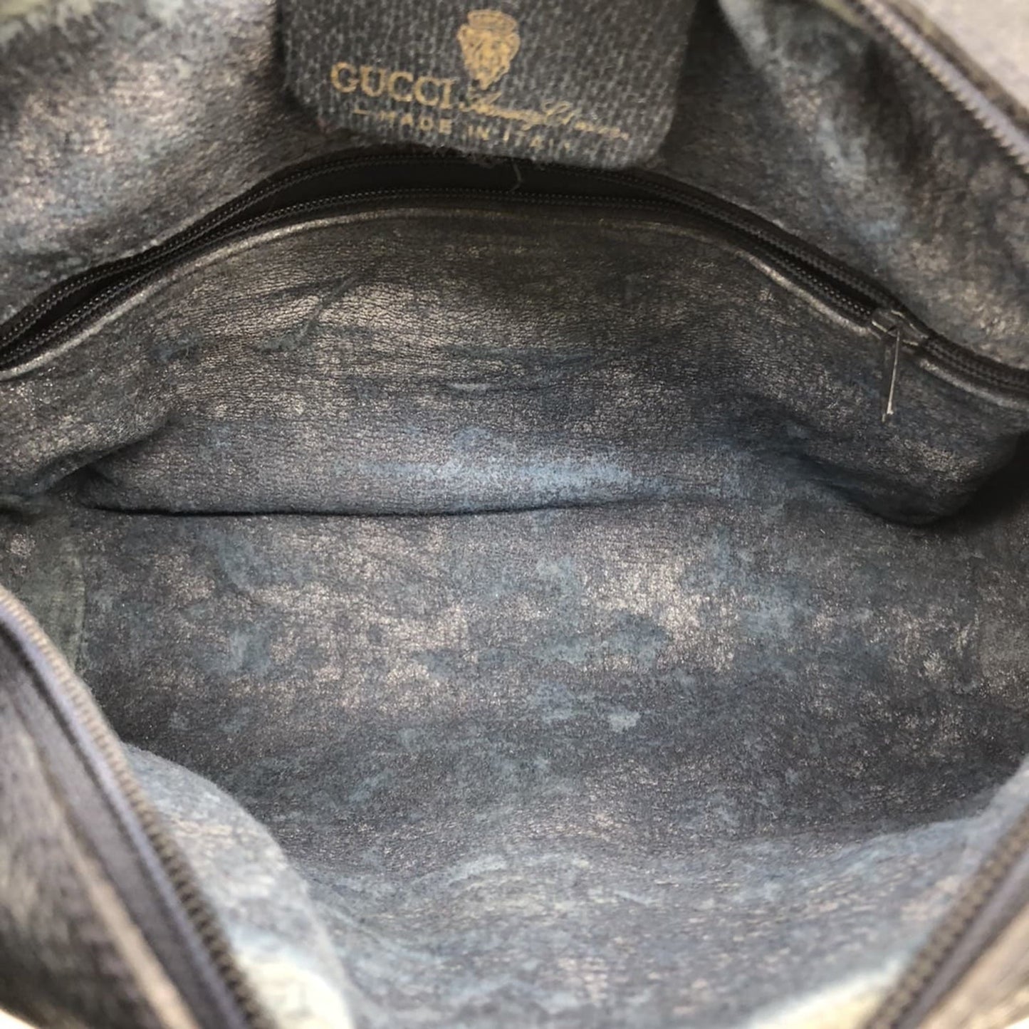 Gucci Navy Gg Supreme Shoulder Bag ( )