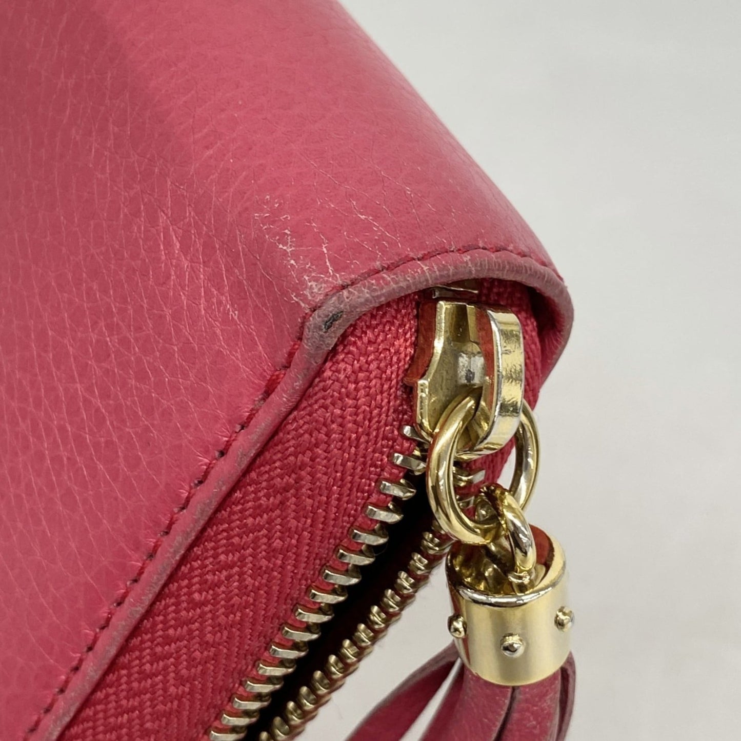Gucci Pink Leather Long Wallet (Bi-Fold) ( )
