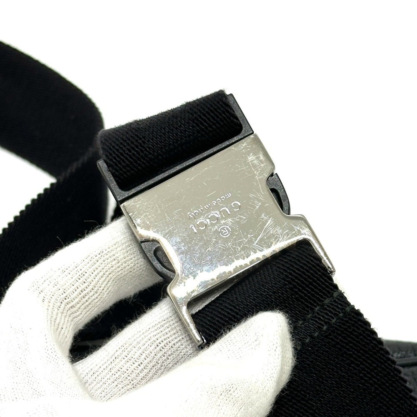 Gucci Black Nylon Leather Sling Bag ( )