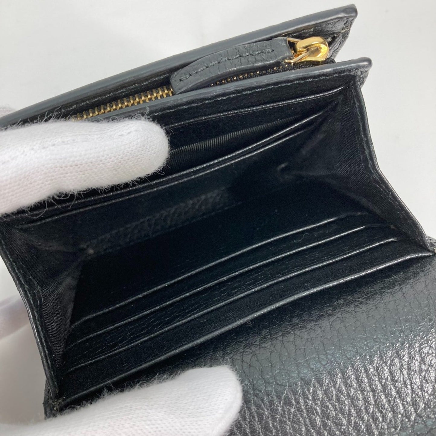 Gucci Beige Leather Wallet (Bi-Fold) ( )
