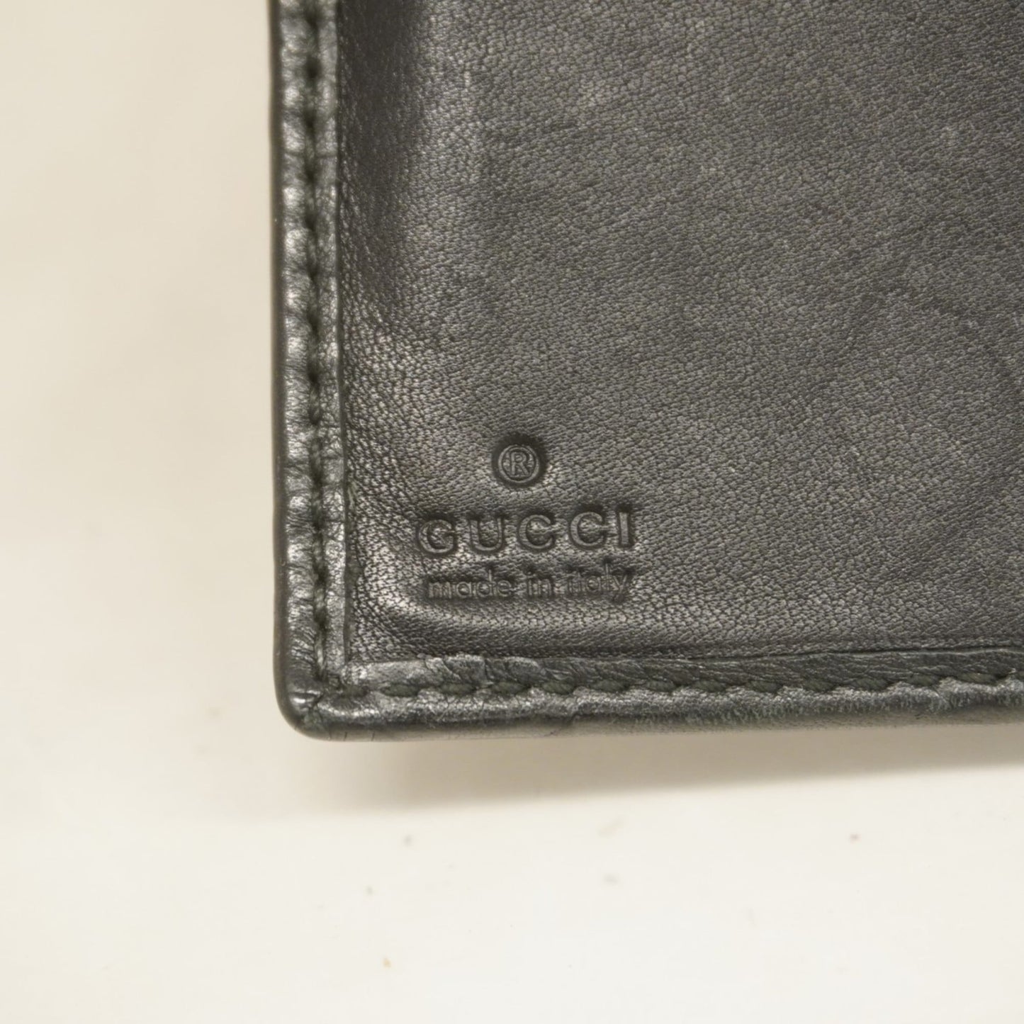 Gucci Black Leather Long Wallet (Bi-Fold) ( )