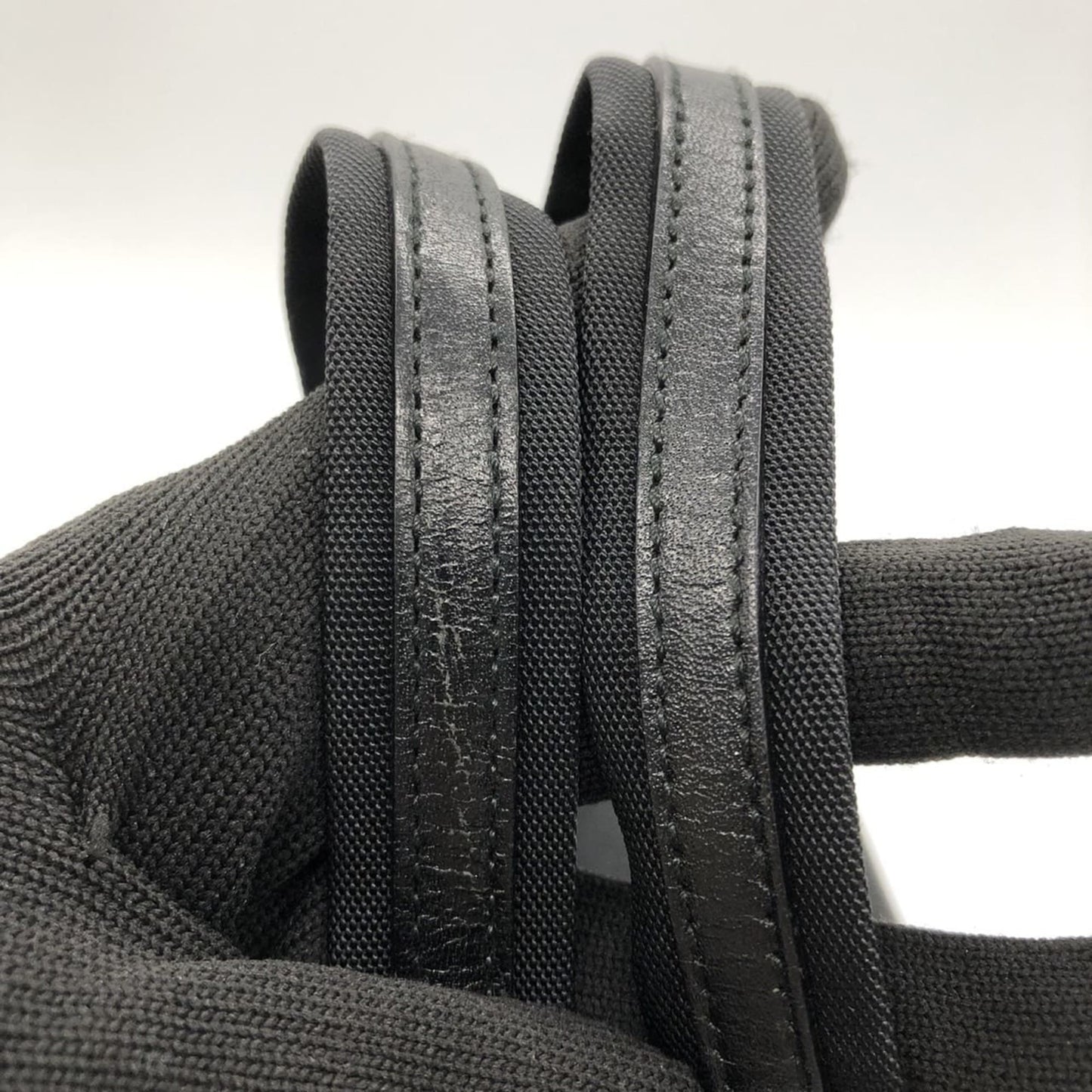 Gucci Black Nylon Leather Handbag ( )