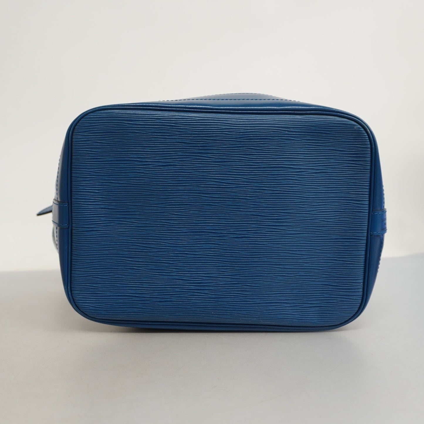 Louis Vuitton  Epi Noe M44005 Women's Shoulder Bag Toledo Blue