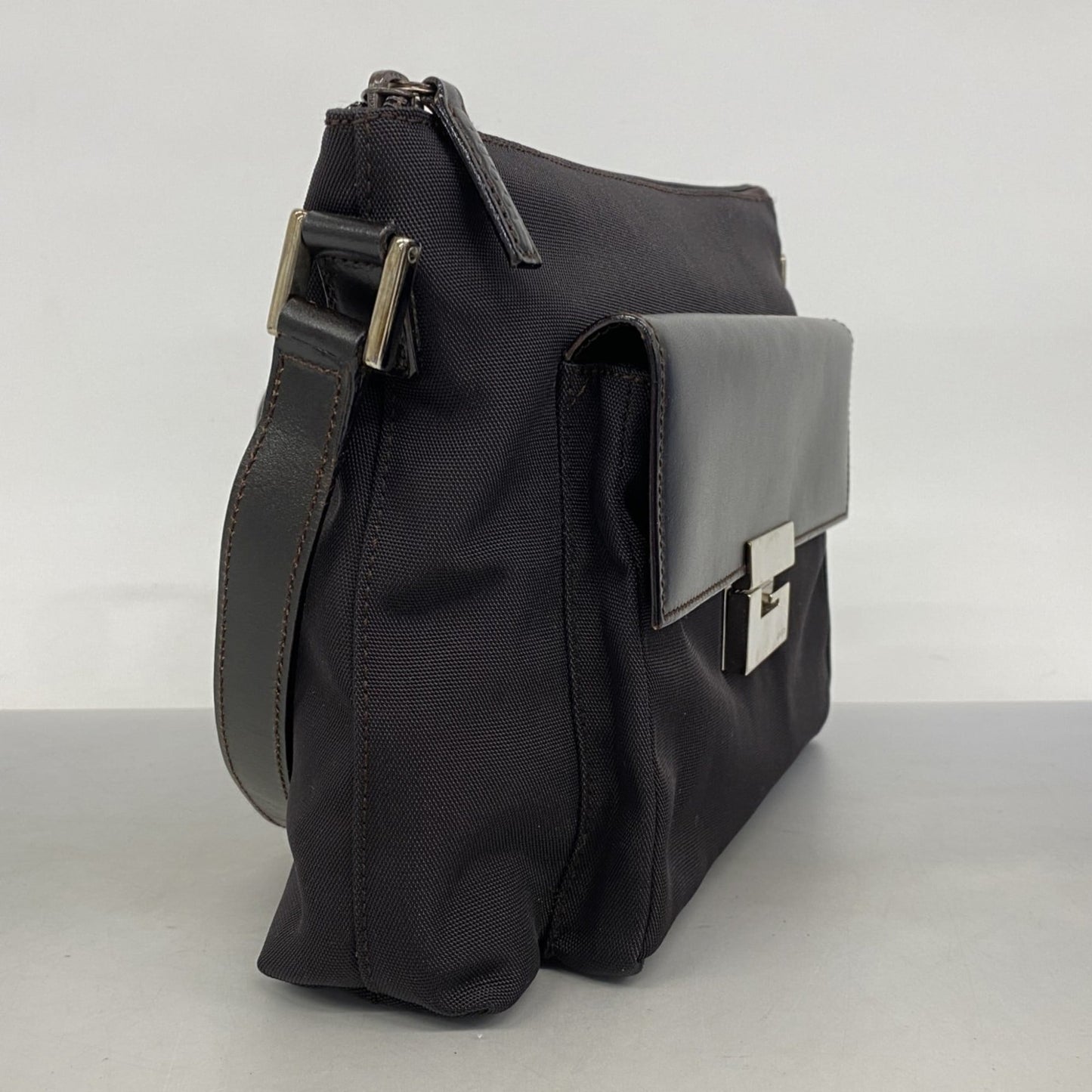 Gucci Brown Nylon Shoulder Bag ( )
