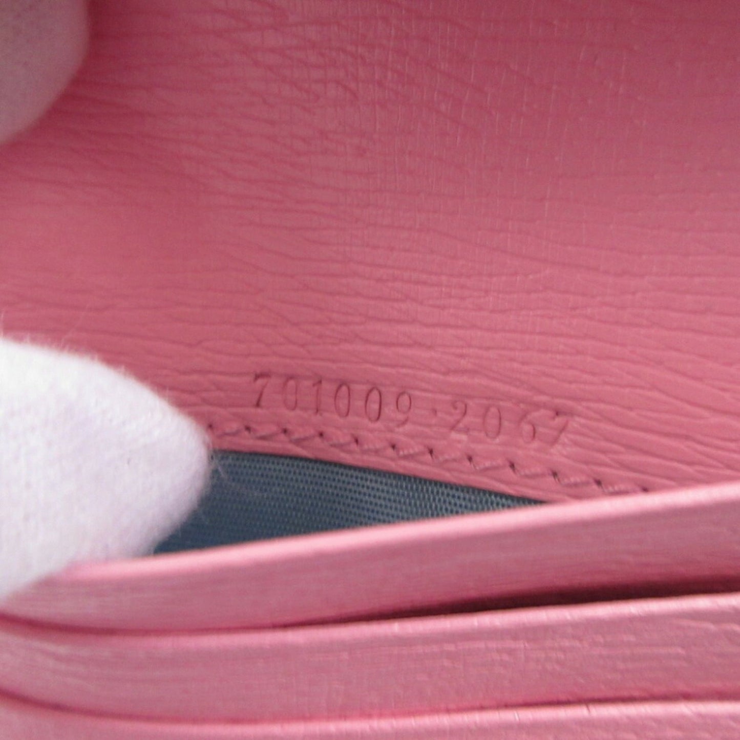 Gucci Pink Leather Wallet (Bi-Fold) ( )