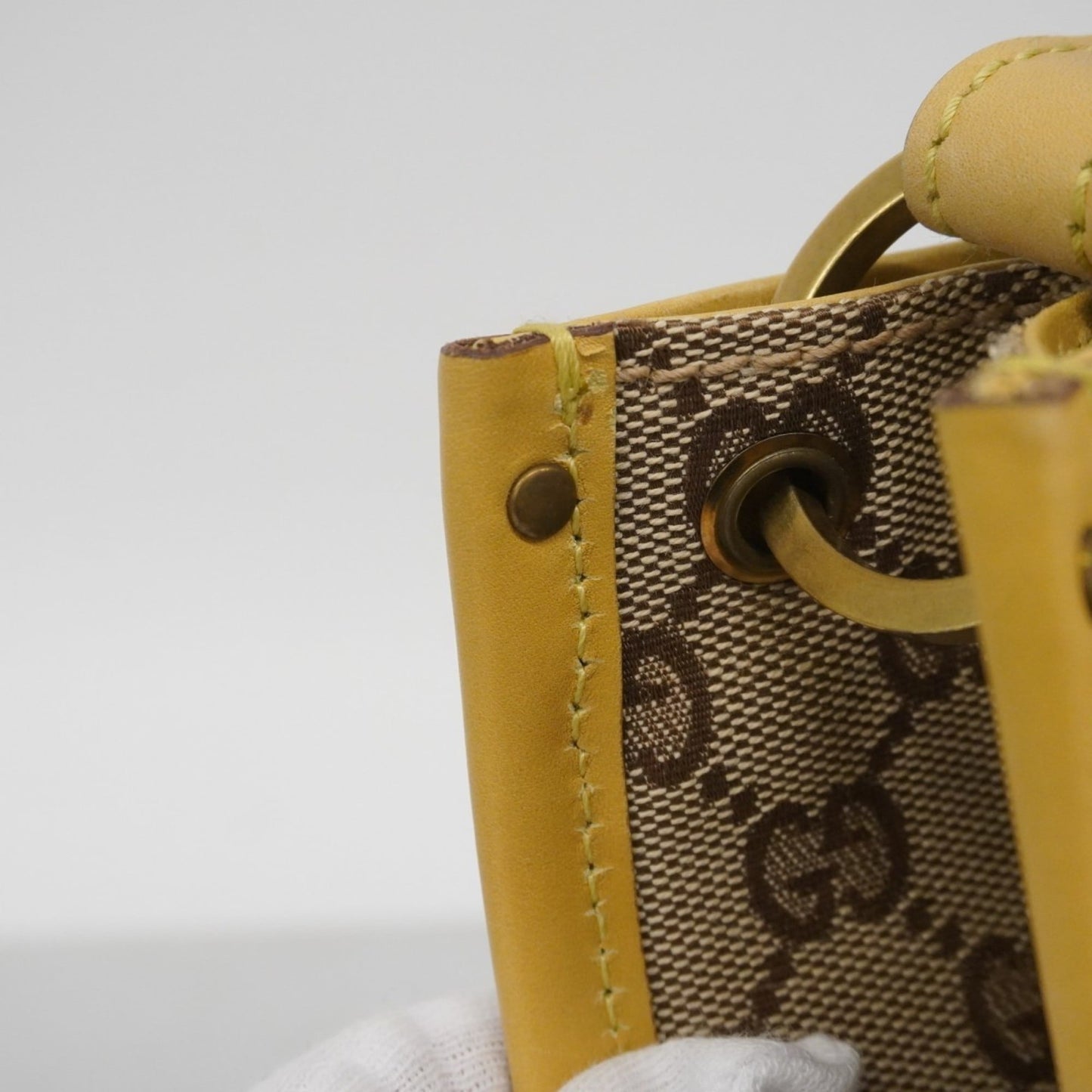 Gucci Beige Yellow Canvas Leather Shoulder Bag ( )