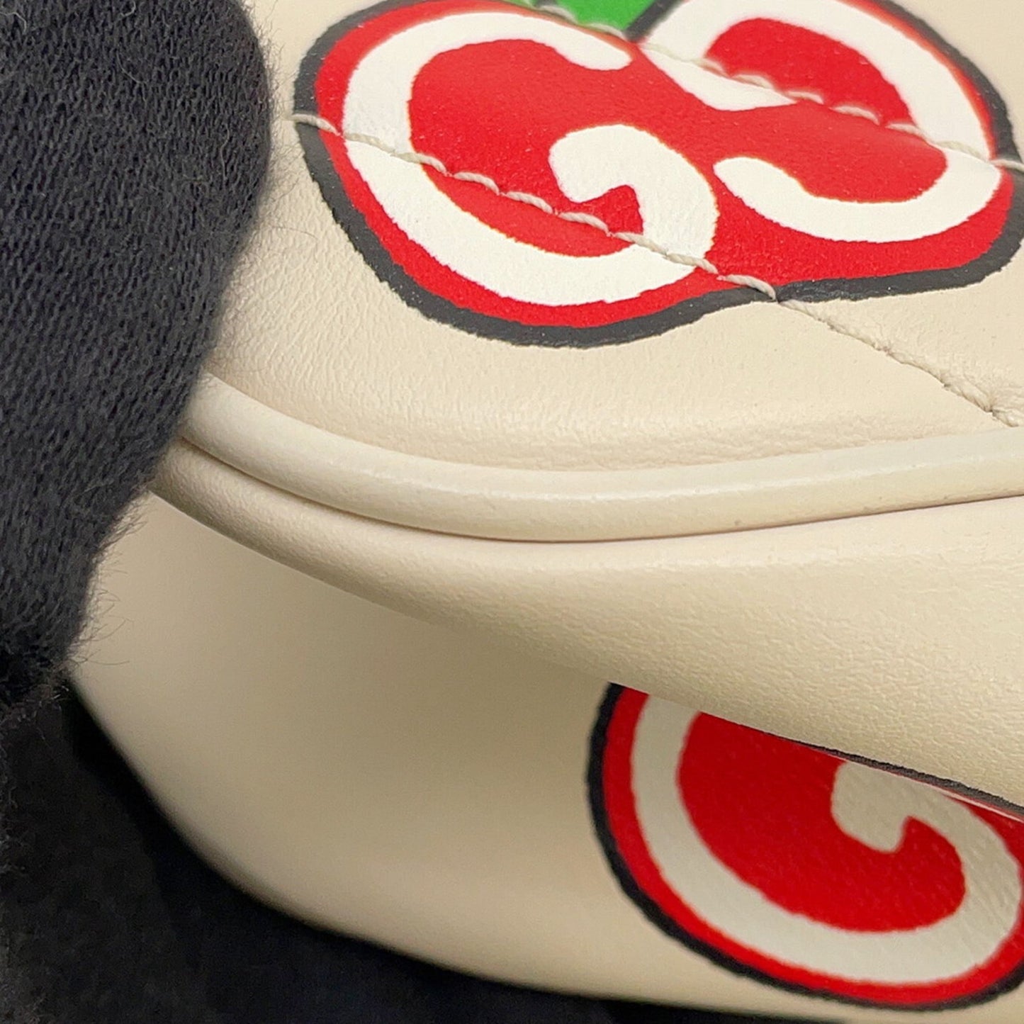 Gucci Beige Red Color White Leather Shoulder Bag ( )