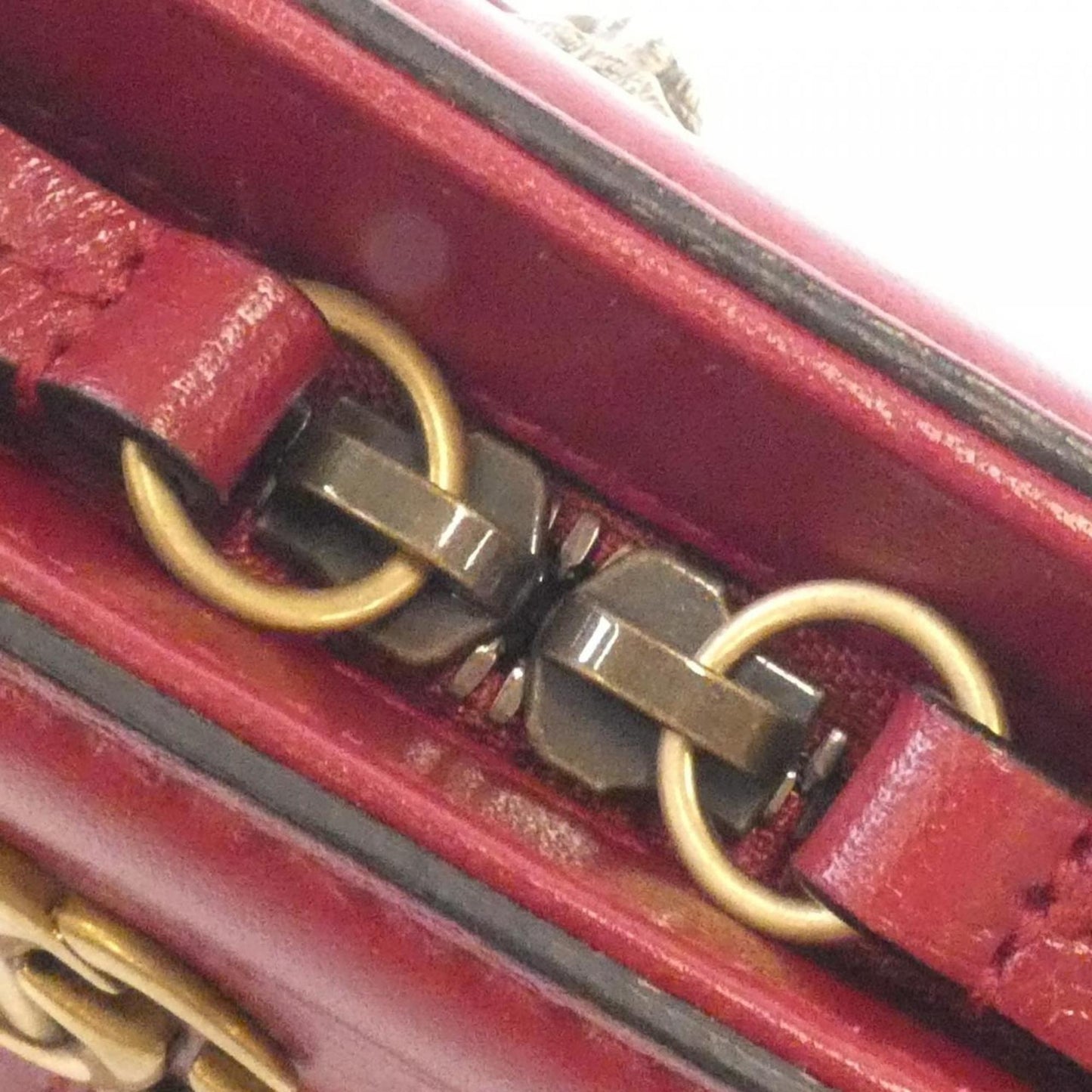 Gucci Red Color Leather Handbag ( )