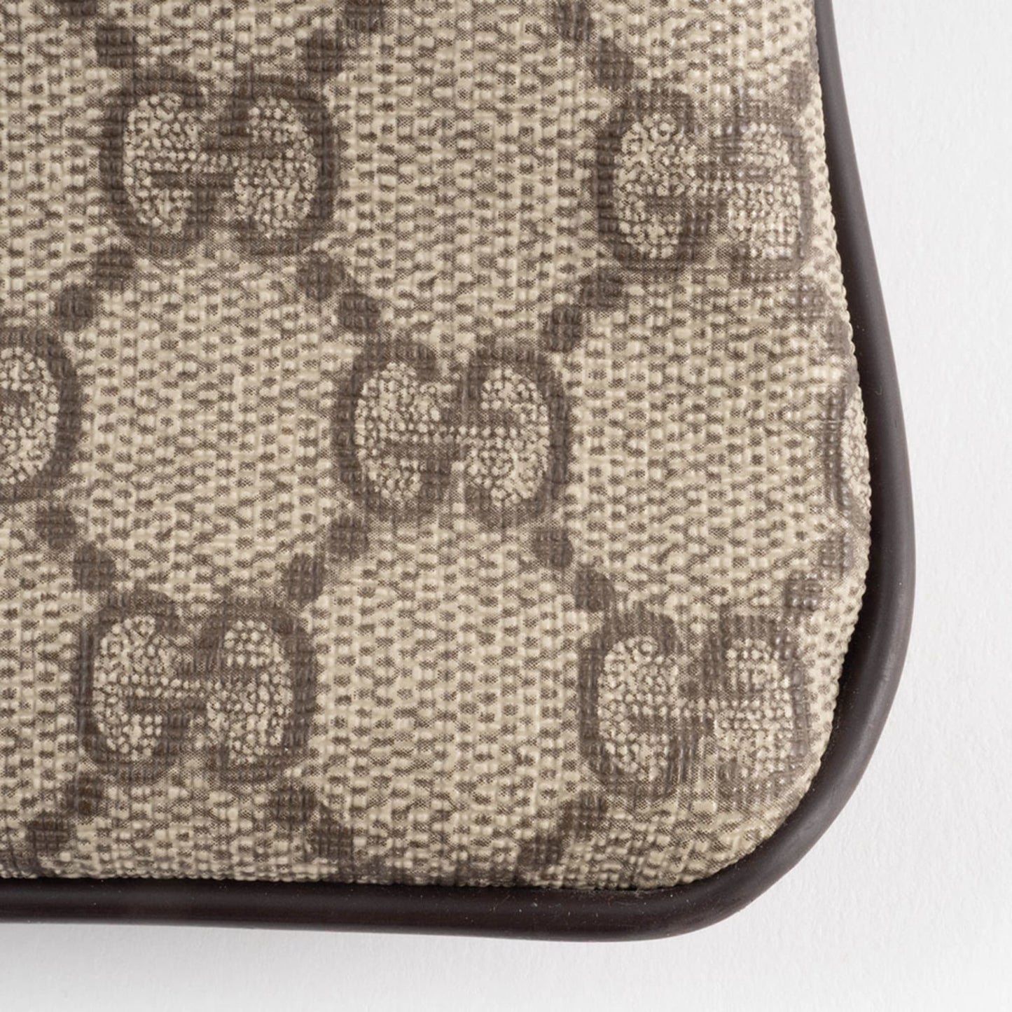 Gucci Beige Gg Supreme Shoulder Bag ( )