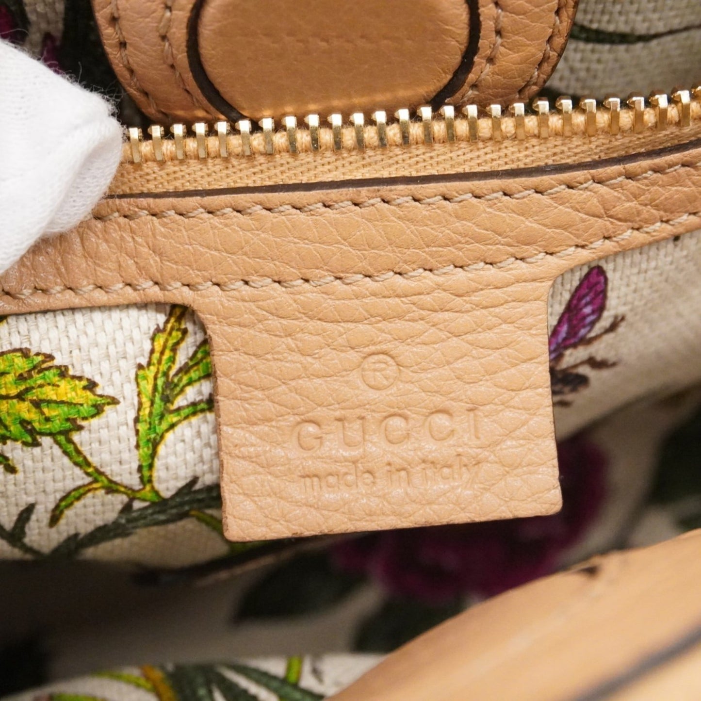 Gucci Beige Leather Handbag ( )