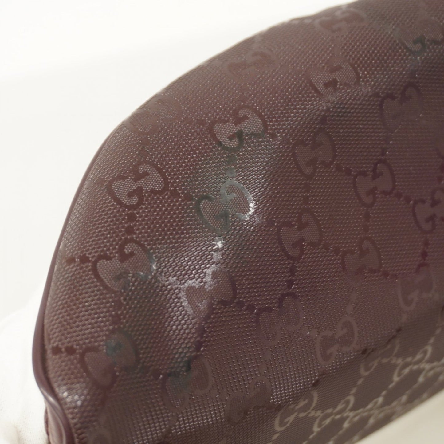 Gucci Bordeaux Pvc Sling Bag ( )