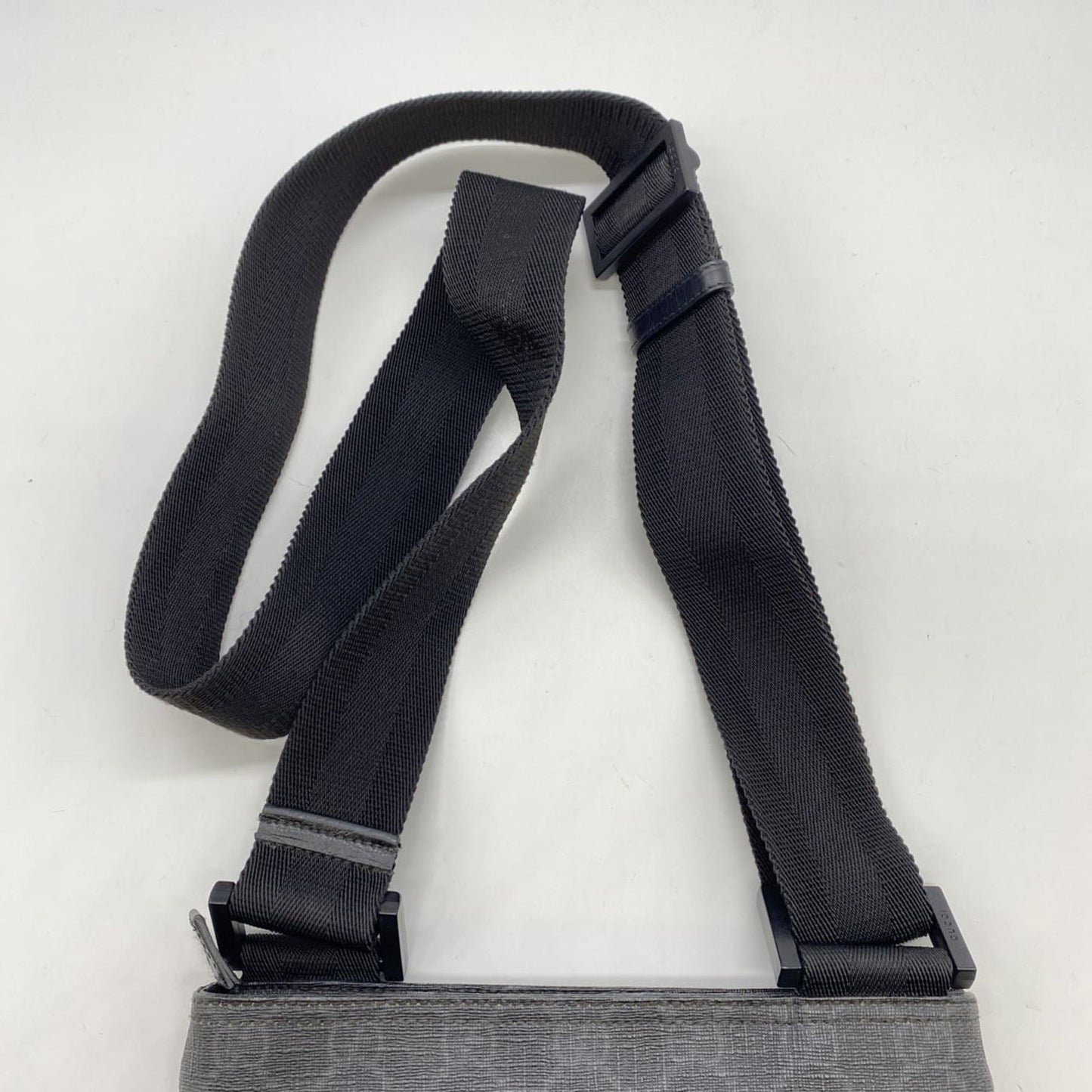 Gucci Black Gg Supreme Shoulder Bag ( )