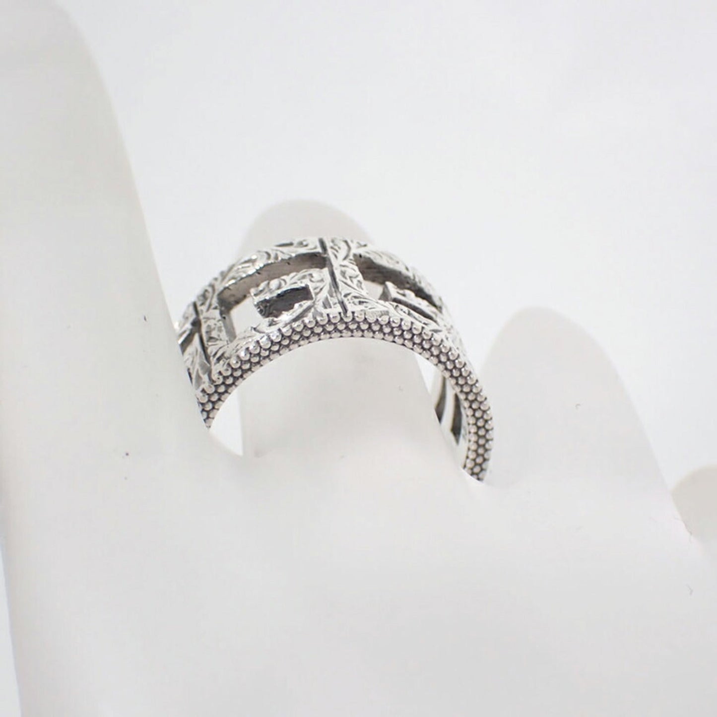 Gucci Silver Sterling Silver 925 Band Ring ( )