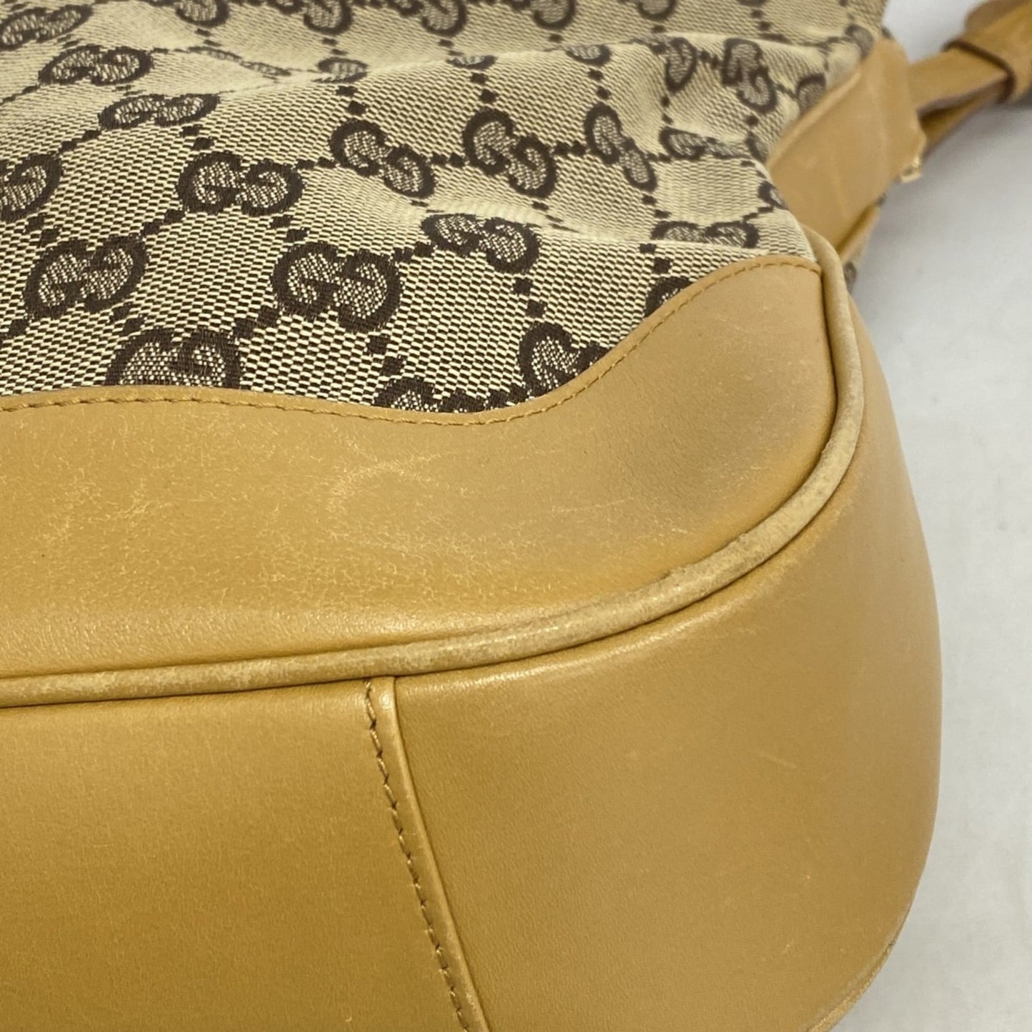 Gucci Brown Canvas Handbag ( )