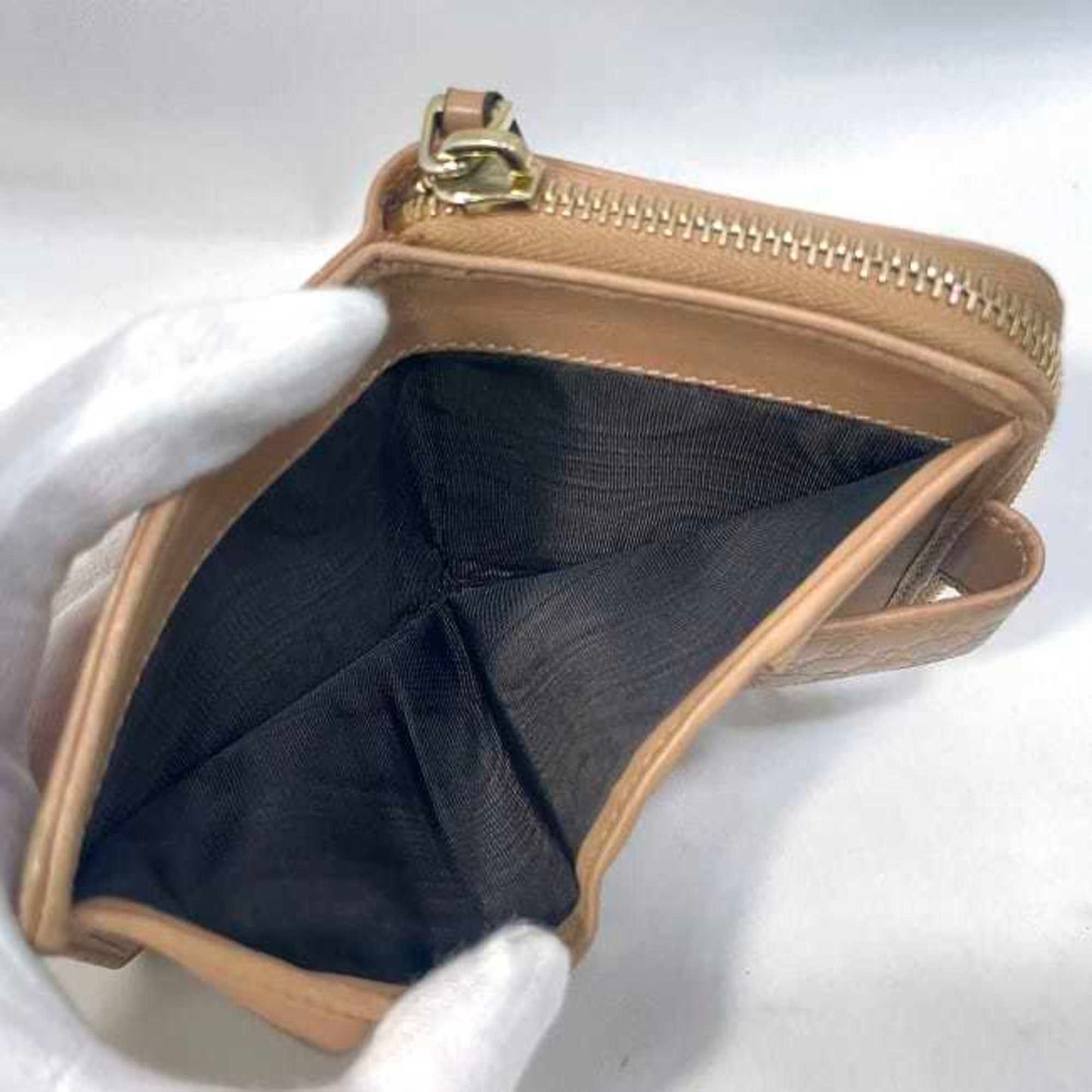 Gucci Gold Beige Leather Wallet (Bi-Fold) ( )