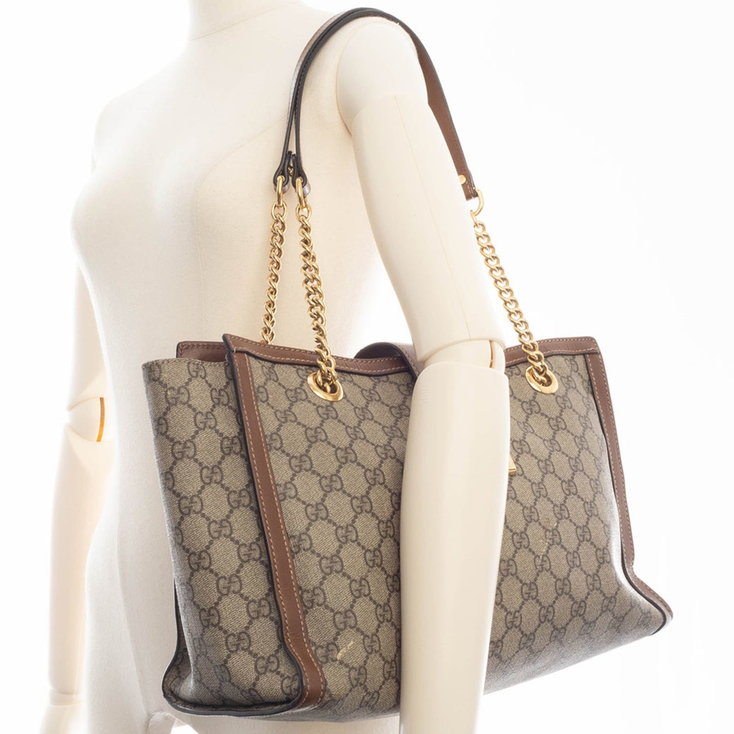 Gucci Beige Gg Supreme Leather Shoulder Bag ( )