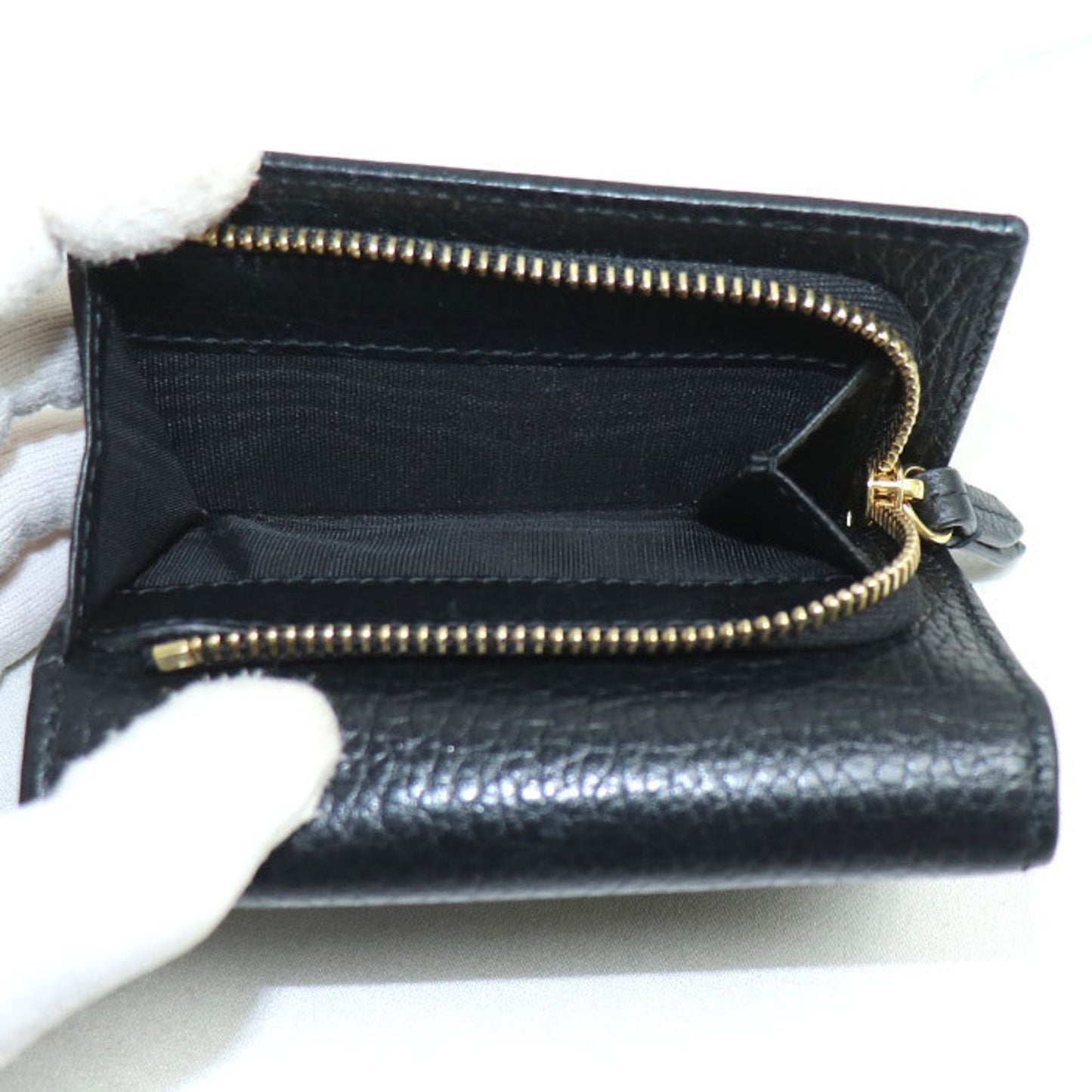 Gucci Black Leather Wallet (Tri-Fold) ( )