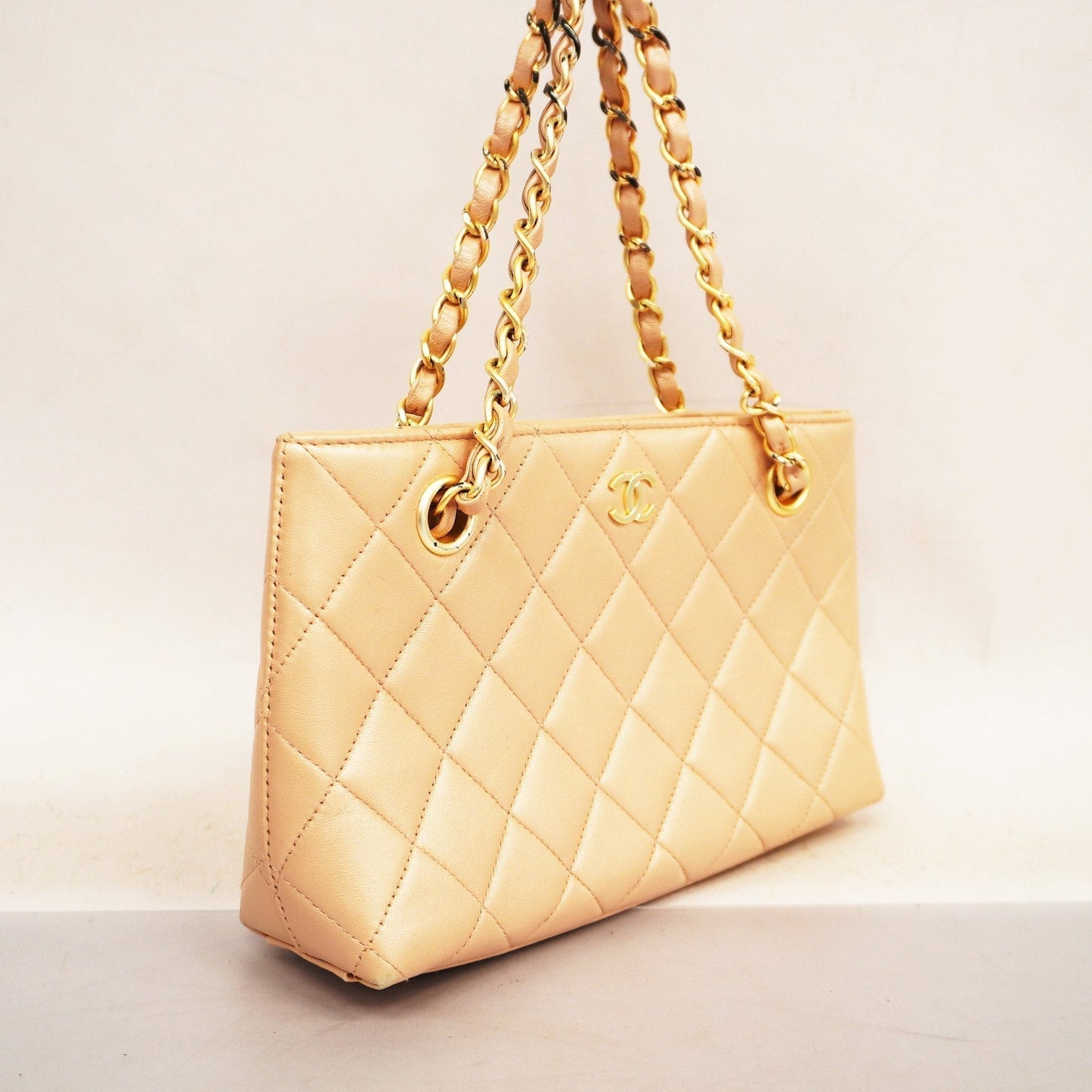 Chanel Matelassé Handbag Bag - Ewore Bags