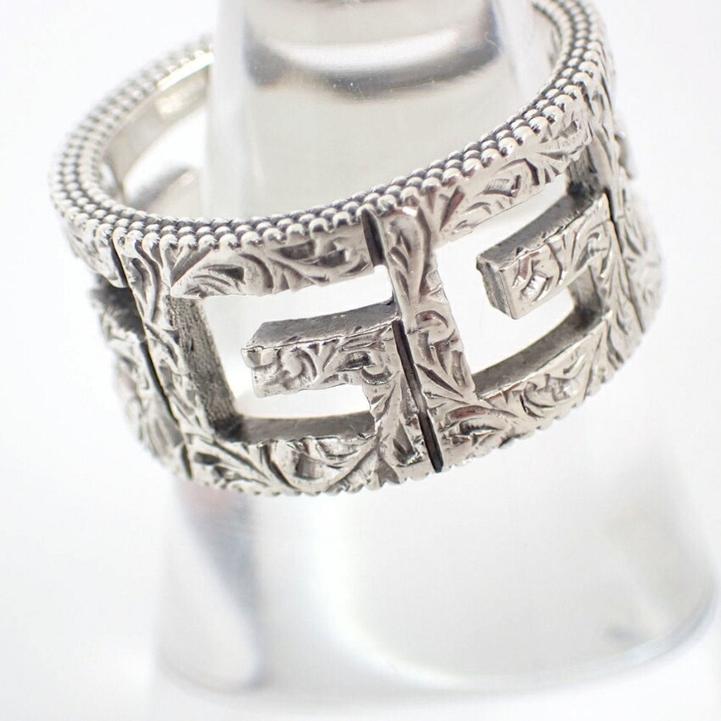 Gucci Silver Sterling Silver 925 Band Ring ( )